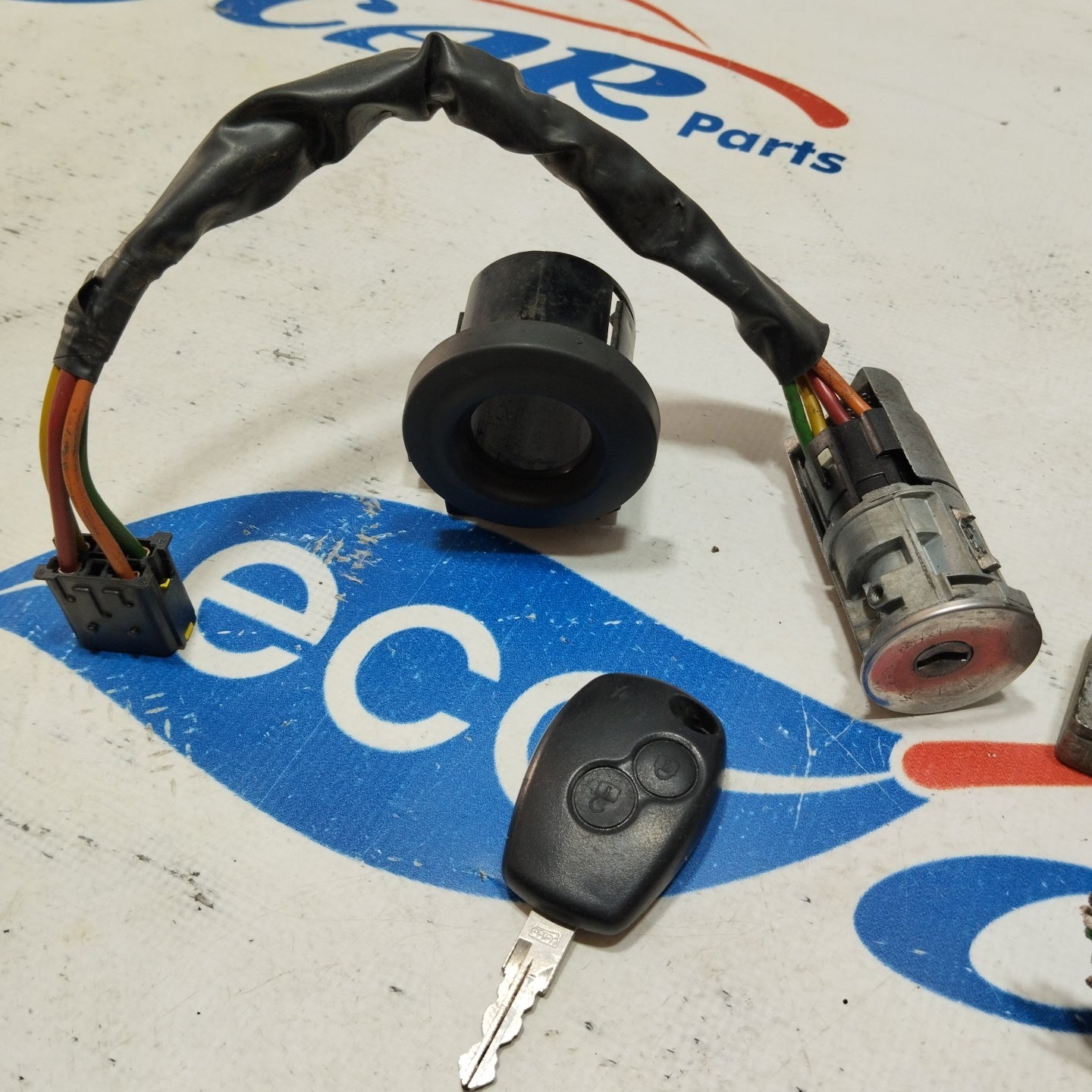 Ignition kit Dacia Sandero 1.2 B 2010 code: 8201117953 ecoAG2486