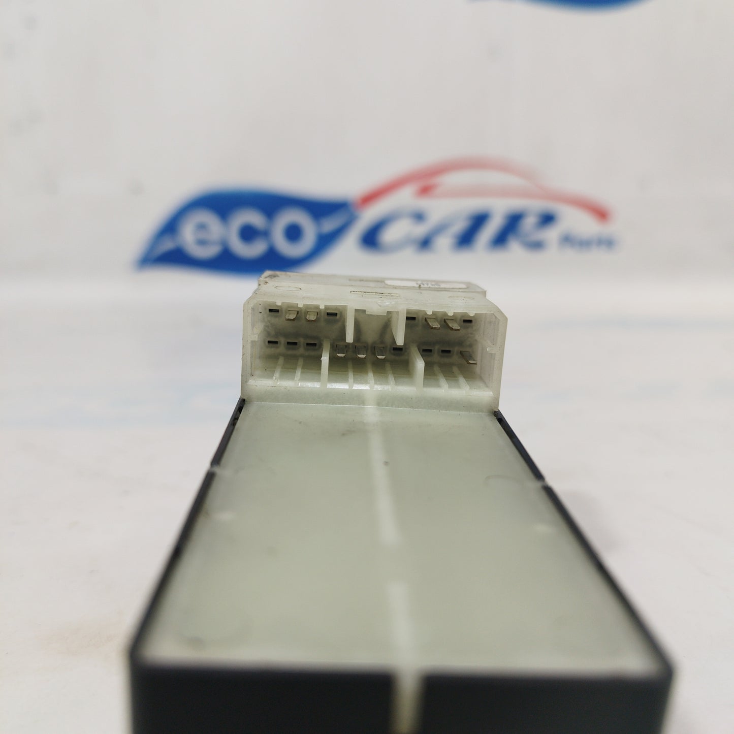 Front left control panel with 2 buttons Suzuki Swift 2009 code: 62j10 2722t ecoAC4672