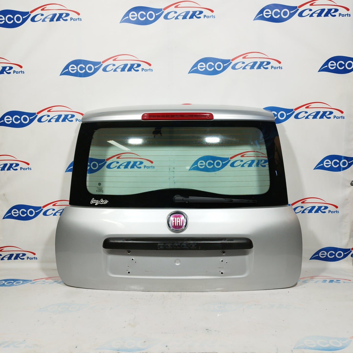 Cheerful metallic gray tailgate Fiat New Panda 2013 ecoAC4717