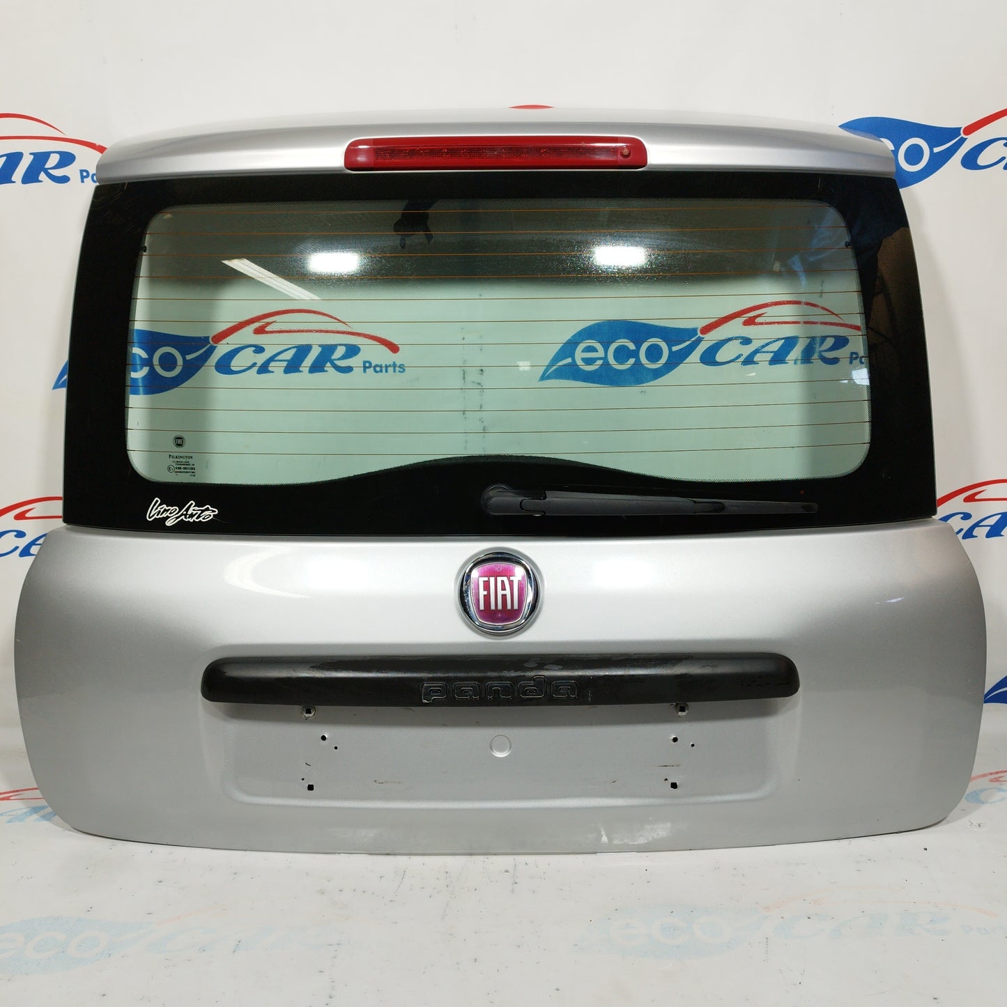 Cheerful metallic gray tailgate Fiat New Panda 2013 ecoAC4717