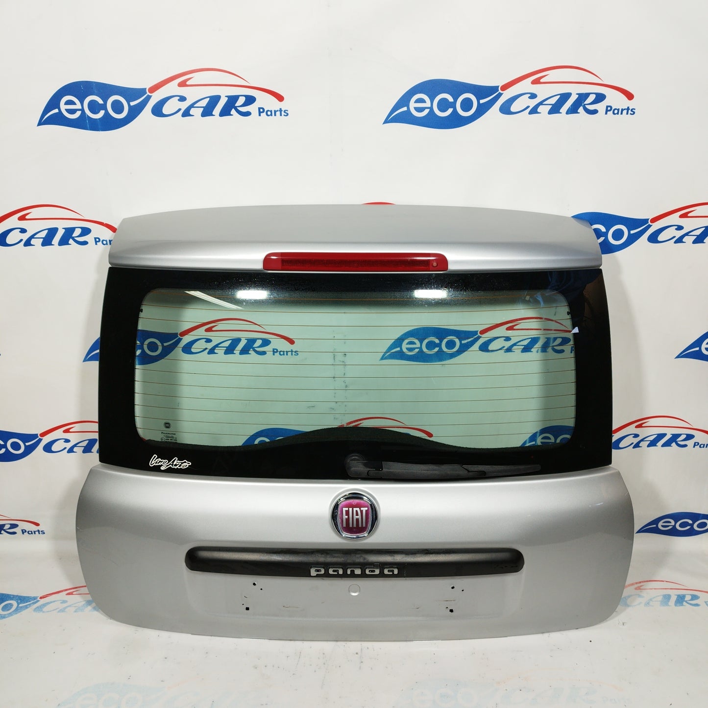 Cheerful metallic gray tailgate Fiat New Panda 2013 ecoAC4717