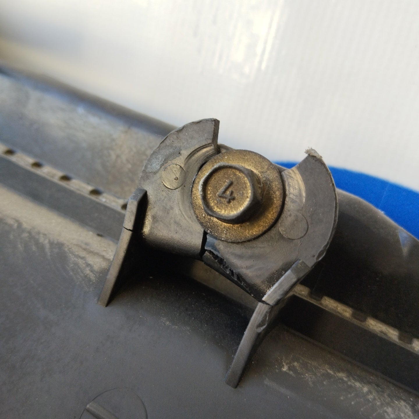 Kühler Mitsubishi Pajero 3.2 D 2005, Teilenummer: Mr404894 ecoAG2568