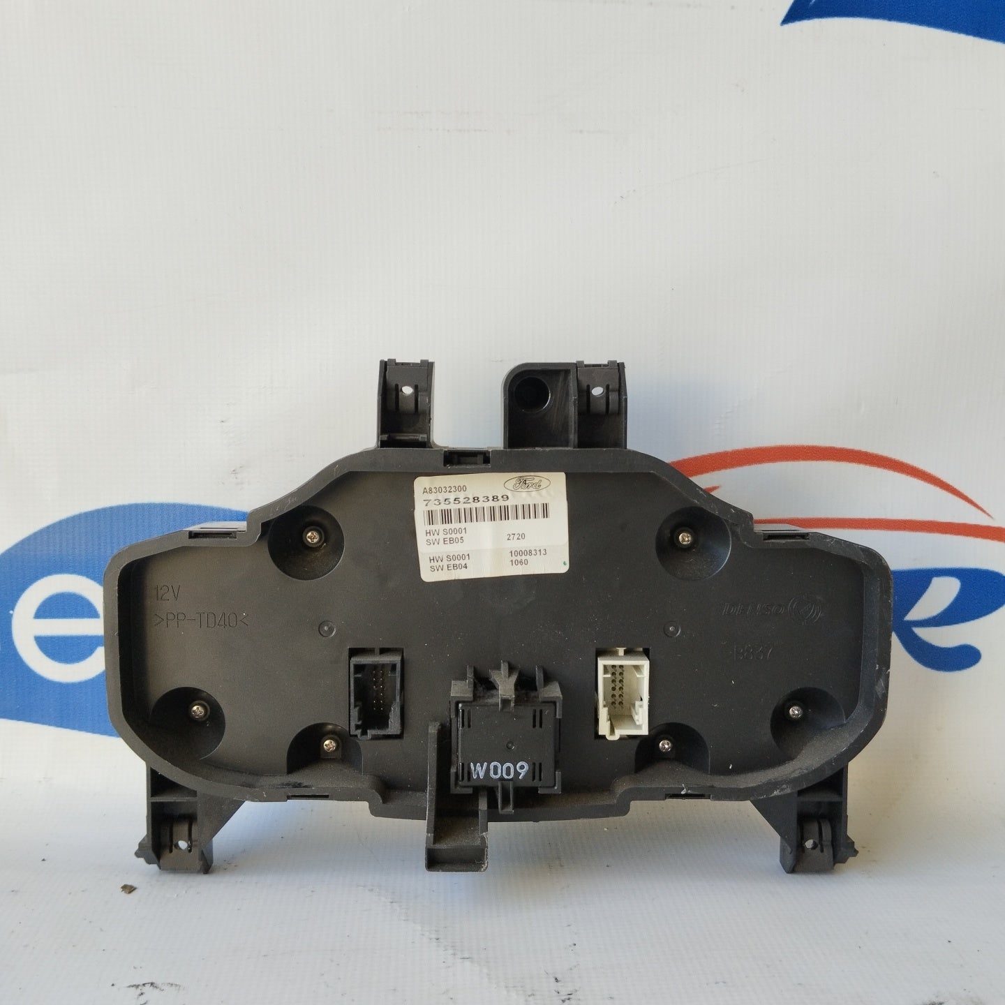 Ford Ka 2013 digitales Klimabedienteil Code: 735528389 ecoAG2570