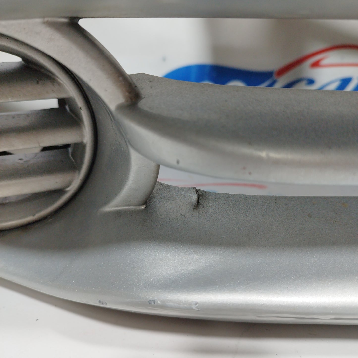 Paraurti anteriore grigio argento Chrysler Voyager 2004 ecoAC4809