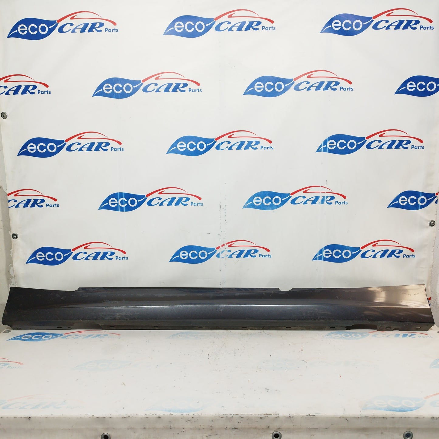 Minigonna sx grigio scuro Bmw Serie 1 2007 codice: 5177-7184353 ecoAC4842