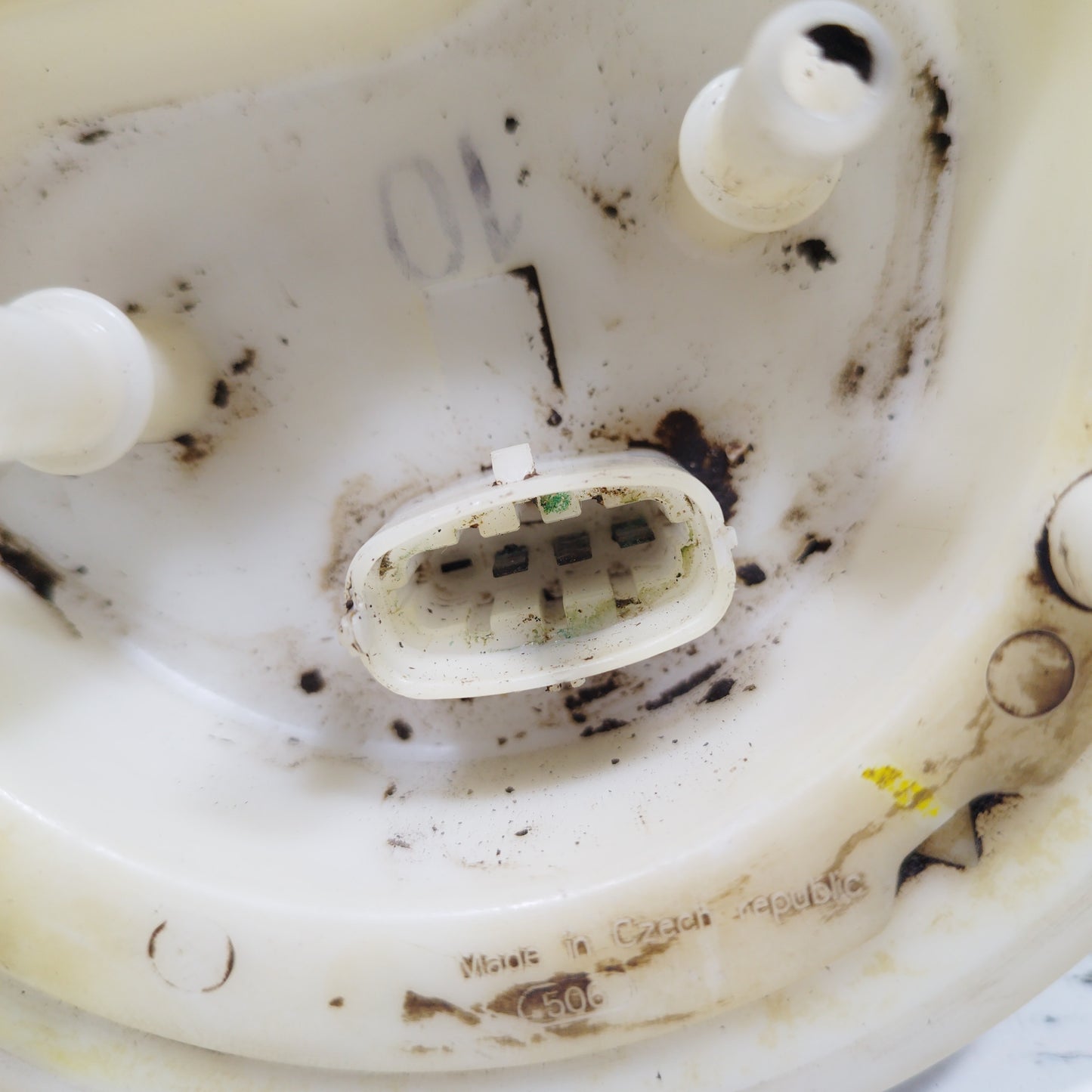 Fiat Doblo 1.3 / 1.6 MTJ 2010 4-polige Schwimmerpumpe Bosch-Code: 0580203040 ecoAC4852