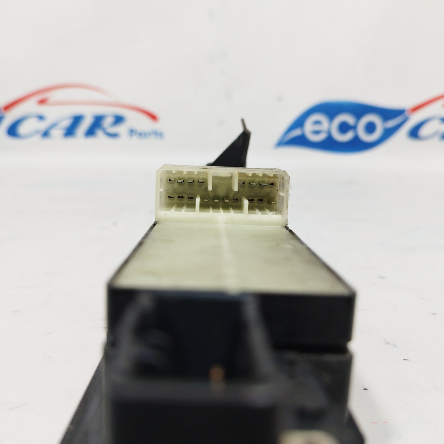 Front left control panel with 2 buttons Suzuki Swift 2005 code: 83762-62j1 ecoAC4884