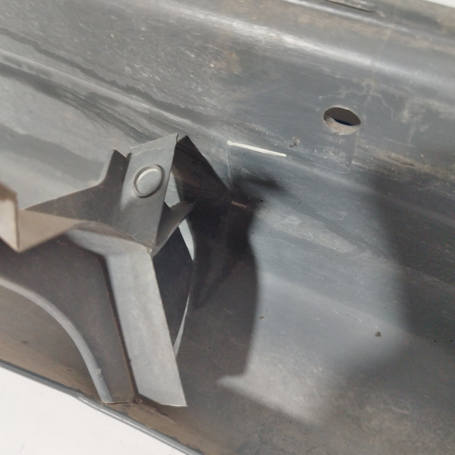 Dark gray central rear bumper Toyota Yaris Verso 2005 code: 52159-52050 ecoAC4899