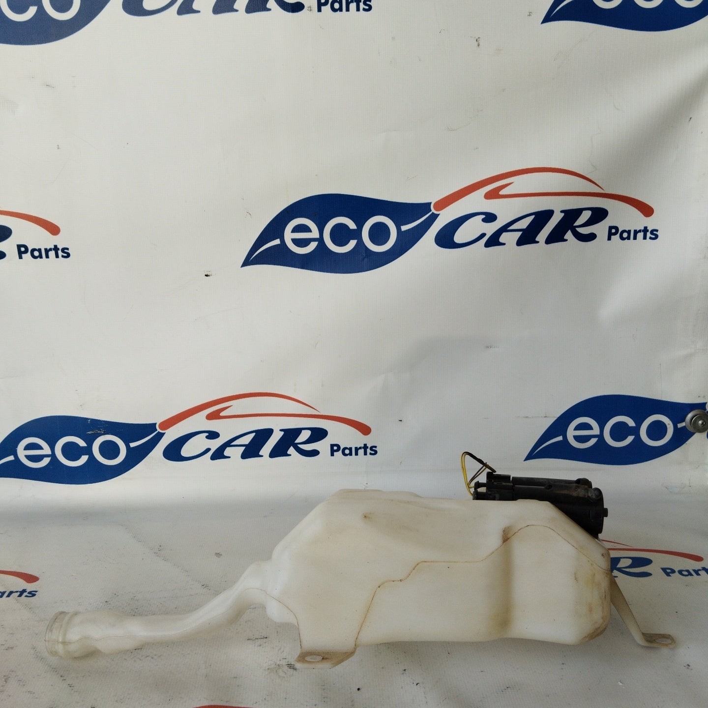 Fiat 16 windshield washer water reservoir code: 3840079j ecoAG2658