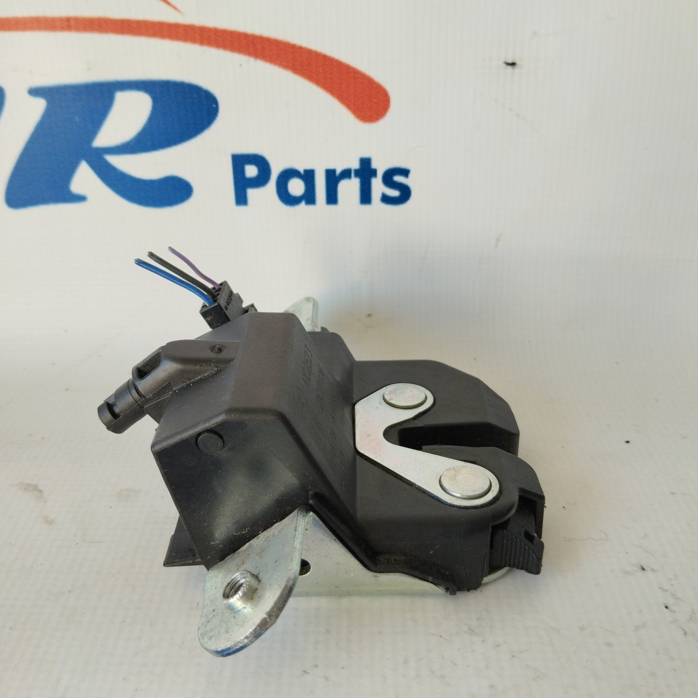 Tailgate lock Opel Corsa E code: 39021416 ecoAG2702