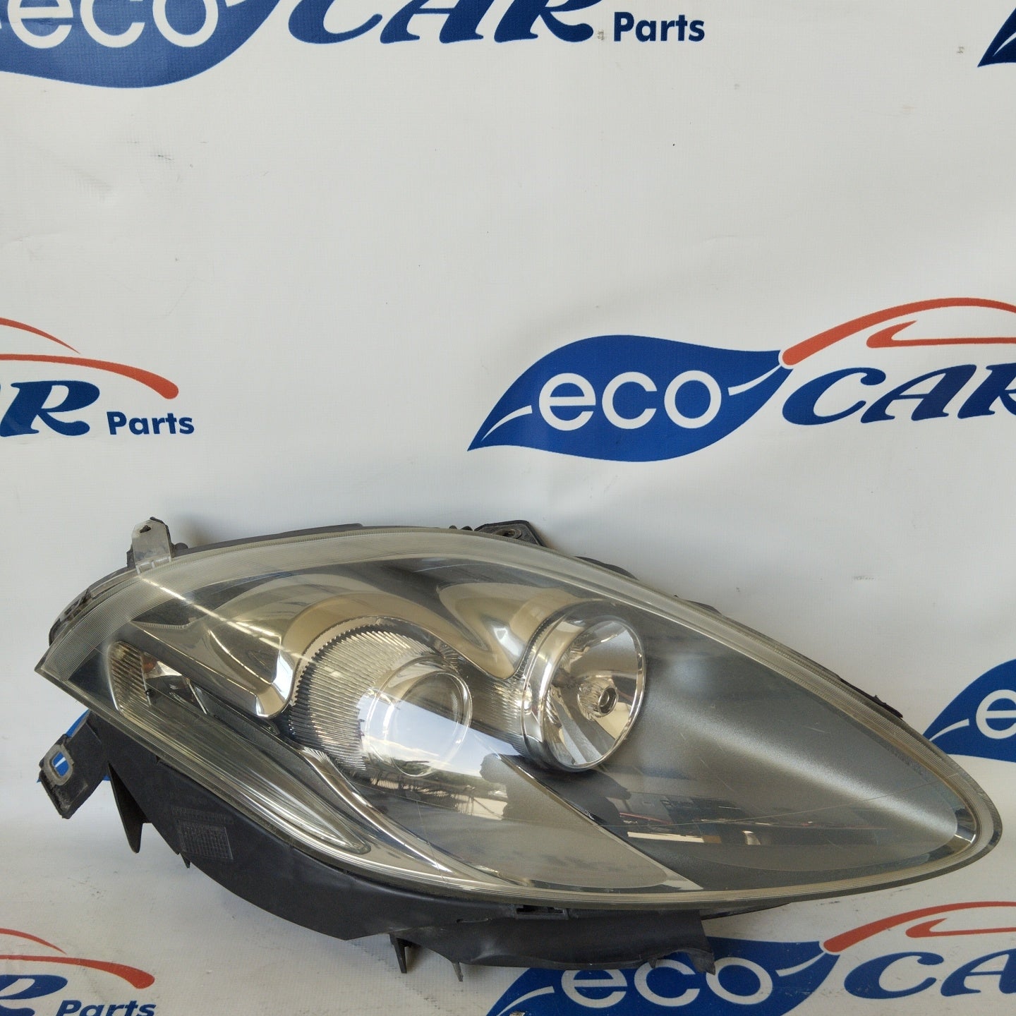 Fanale anteriore dx Fiat Bravo 2008 fondo nero freccia bianca ecoAG2716