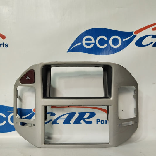 Grille / Central frame Mitsubishi Pajero 2005 code: MR456373 ecoAG2718