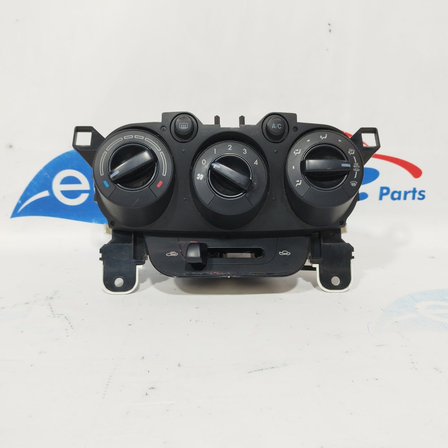 Mazda 2 2011, manuelle Klimaanlagen-Bedienfeld-Code: df718k28 ecoAC5067