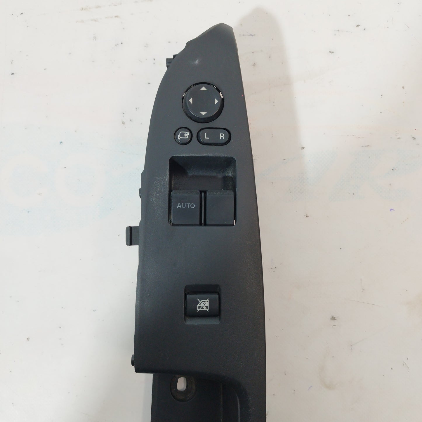 Left 2-button control panel Mazda 2 2011 code: dj0266350A ecoAC5082