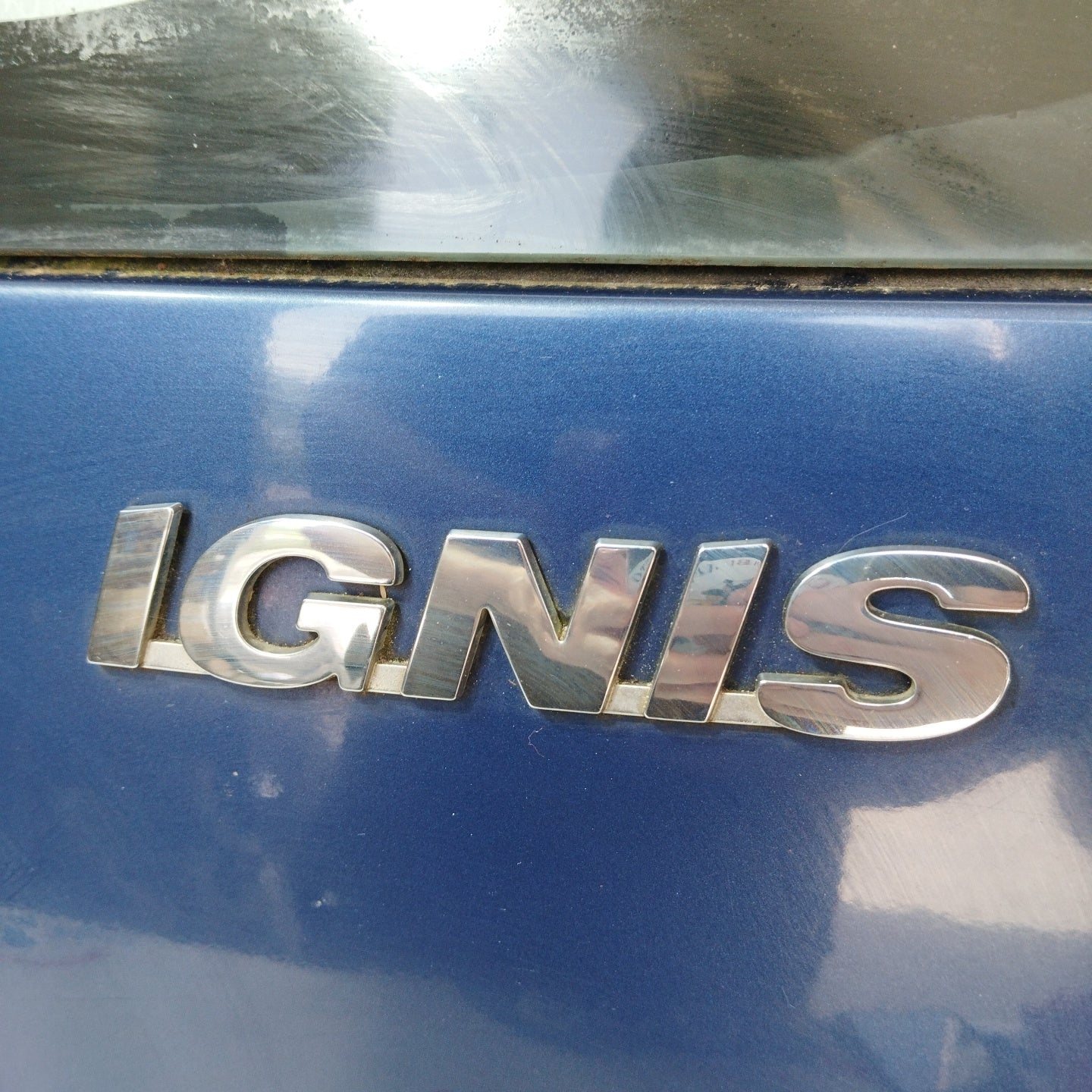 Suzuki Ignis 2005 ecoAG2779 blaue Heckklappe