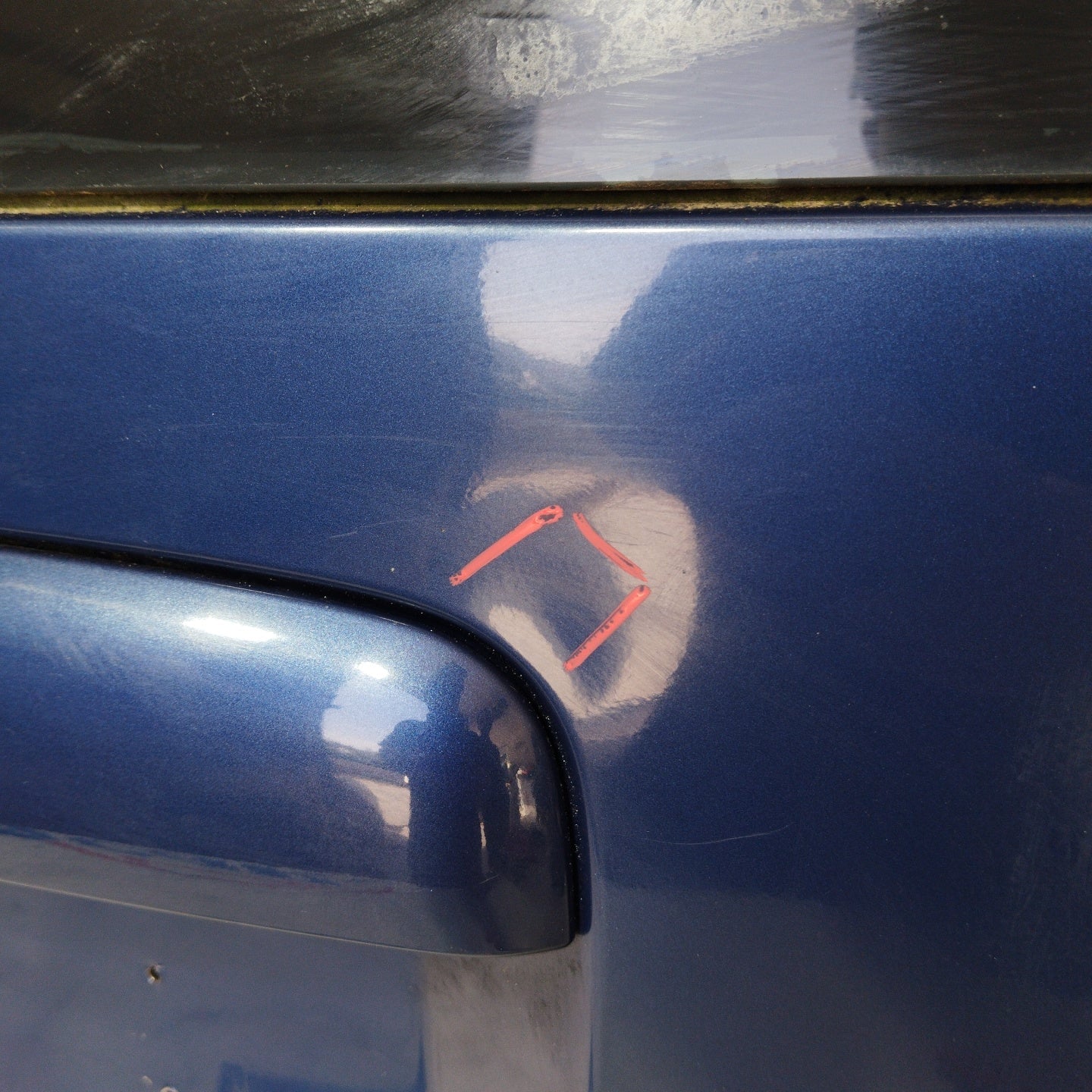 Suzuki Ignis 2005 ecoAG2779 blaue Heckklappe