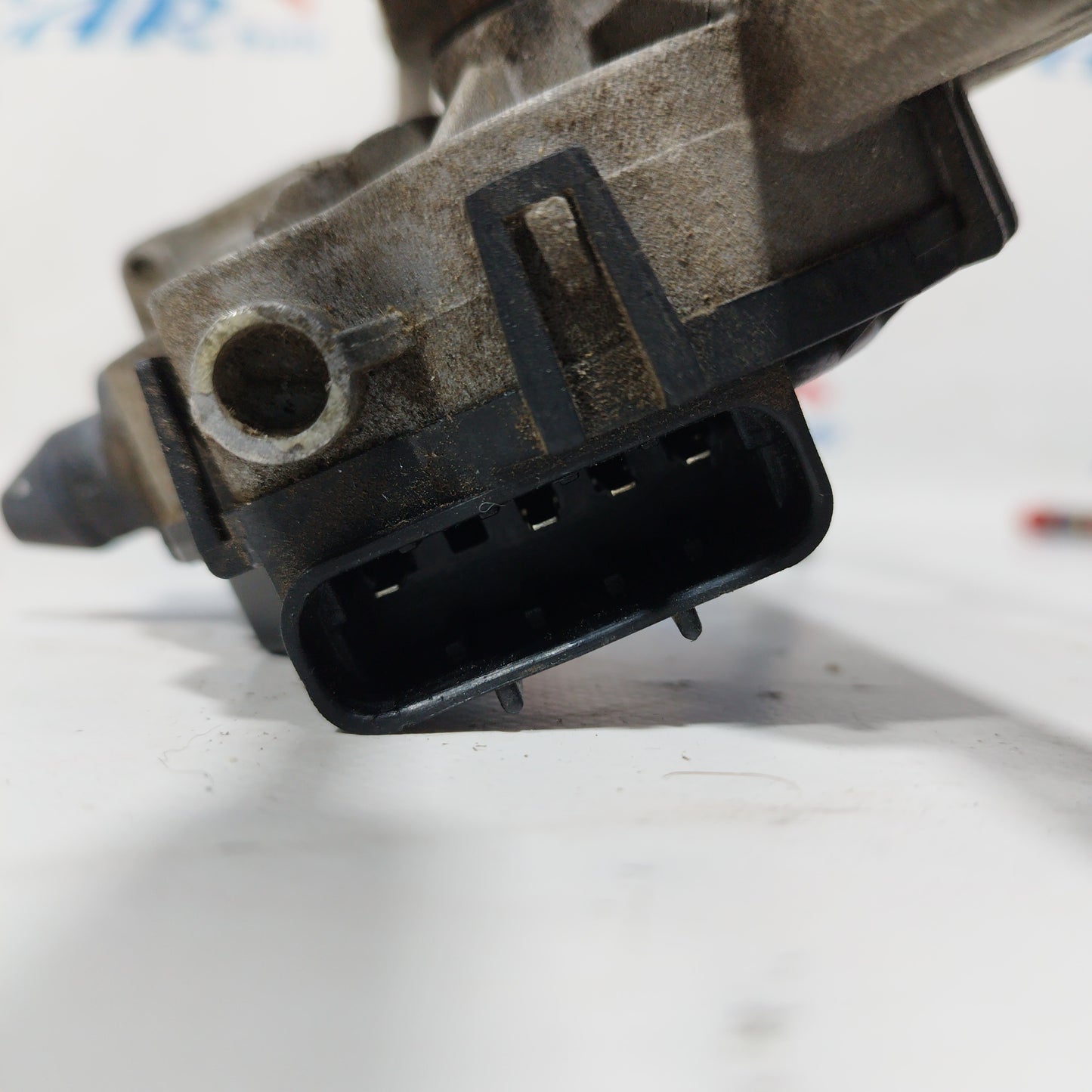 Front windshield wiper motor Fiat 500 2010 4 pin code: ms159200-8650 ecoAC5123