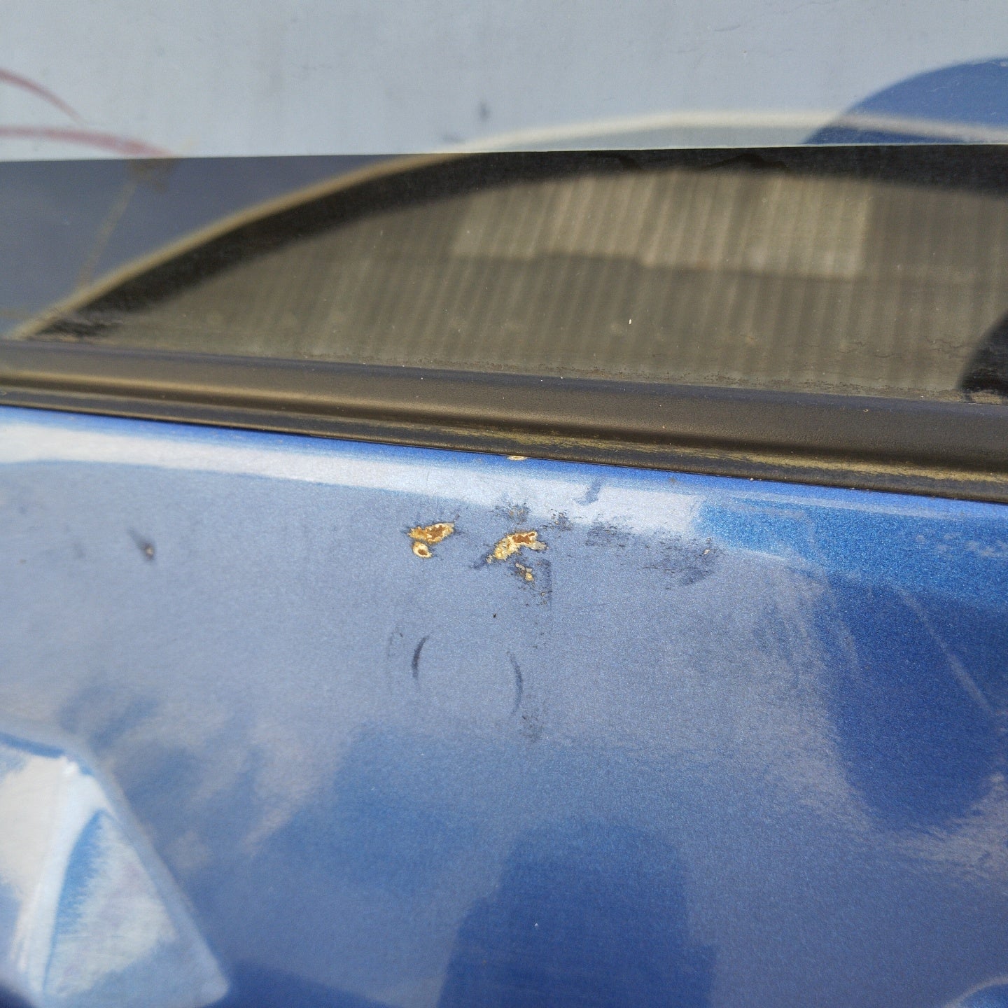 Blue tailgate Mitsubishi Pajero Pinin 1999 ecoAG2795