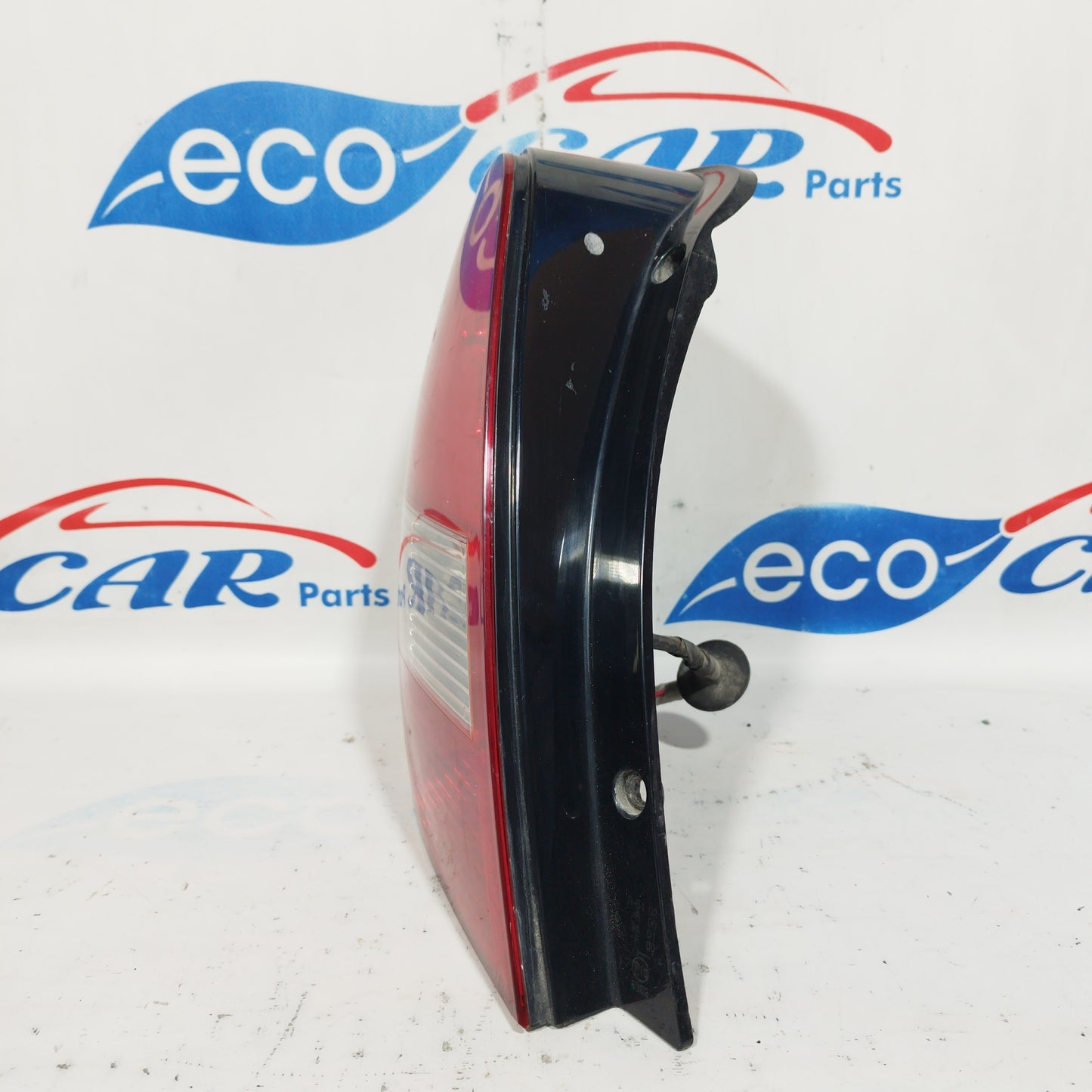 Linke Rückleuchte Kia Sorento 2002 Code: 92401-3E0 ecoAC5148