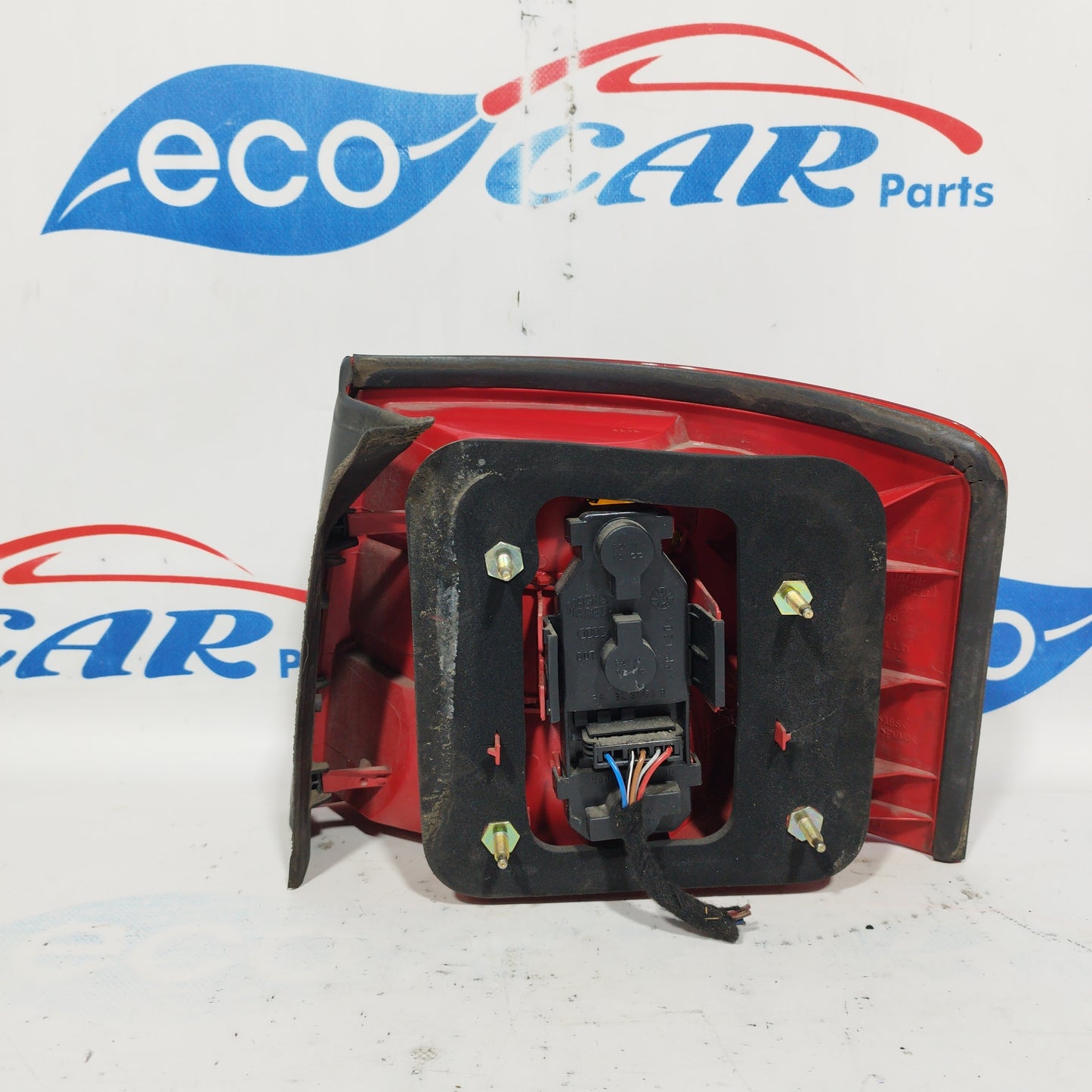 Linke Rückleuchte Audi A6 SW 2002 Code: 4b9945095D ecoAC5150