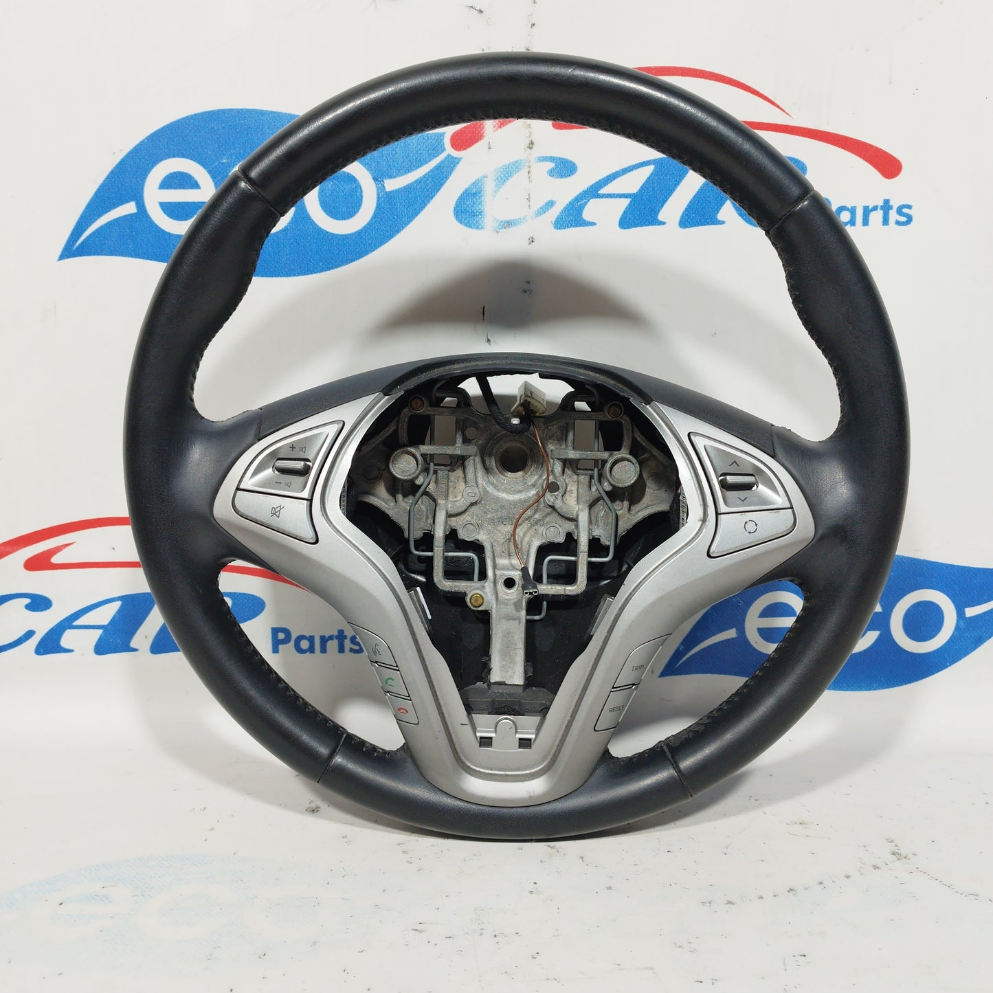 Steering wheel with controls Hyundai Ix20 2012 code: 56110-1k250 ecoAC5154