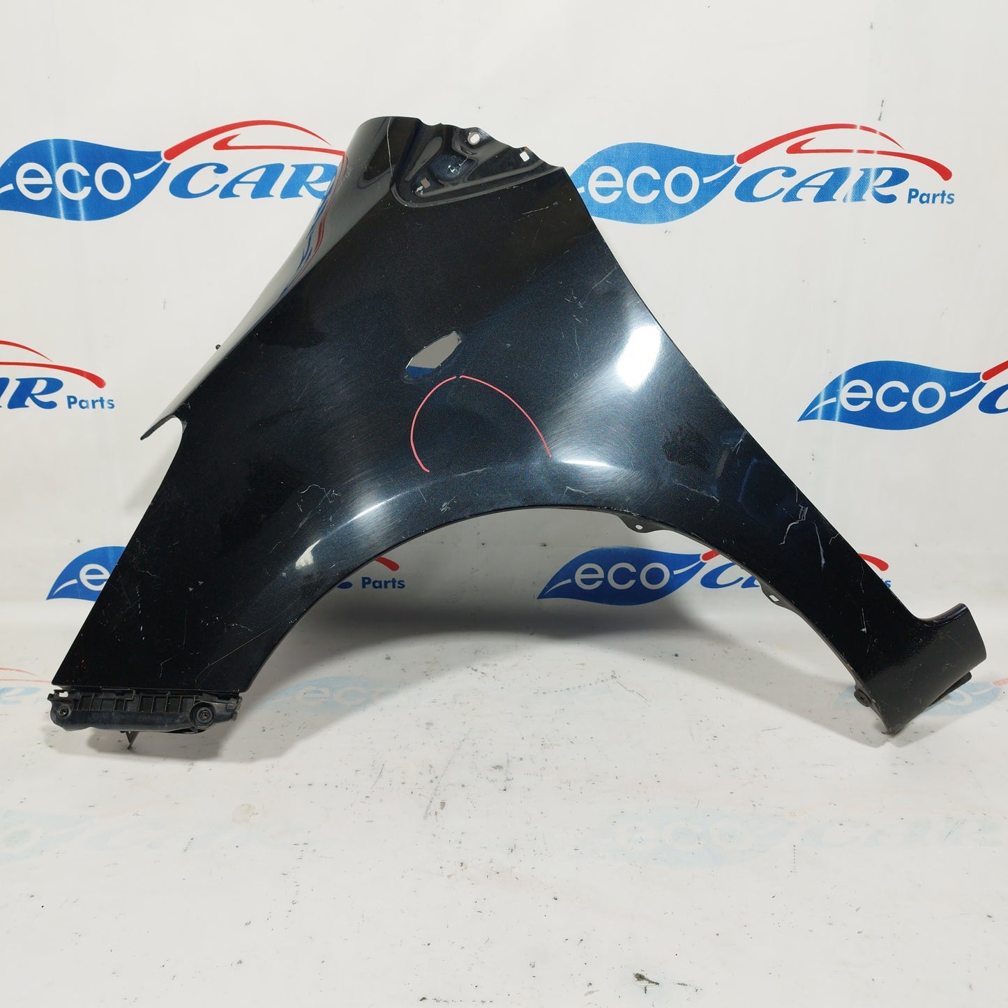 Black left fender Toyota Yaris 2008 ecoAC5159