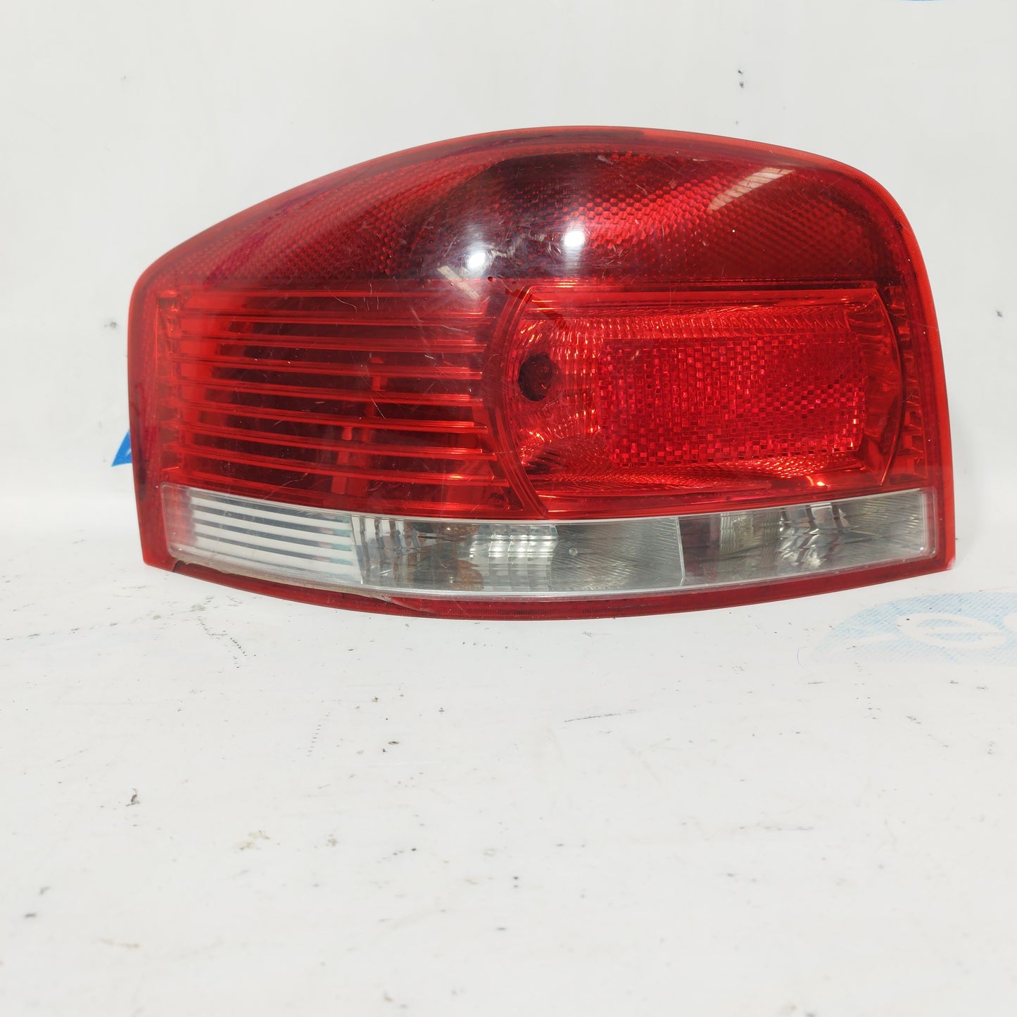 Linke Rückleuchte Audi A3 3-Türer 2006 Code: 8p0945095 ecoAC5166