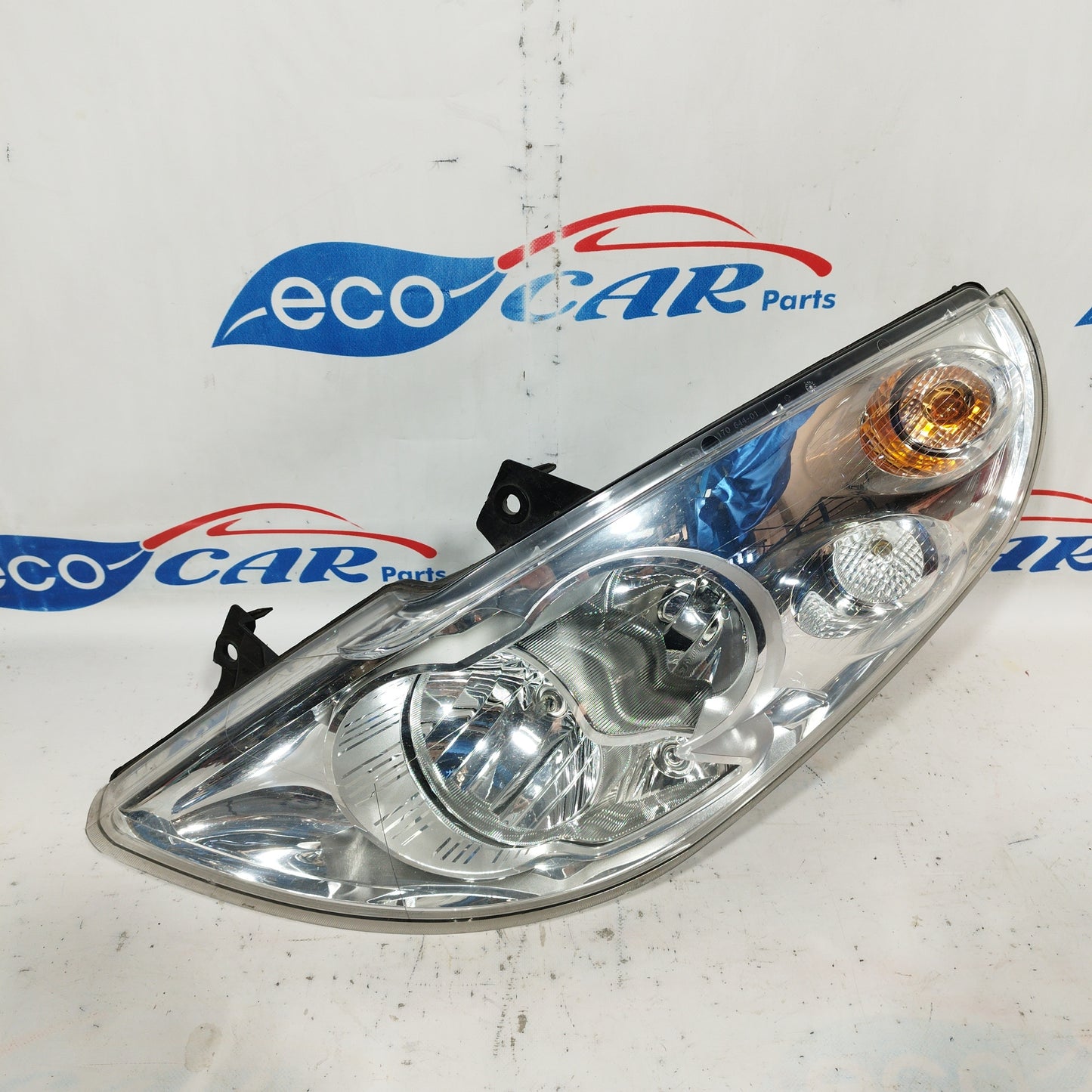 Left front light Renault Master 2015 code: 260600049 ecoAC5171