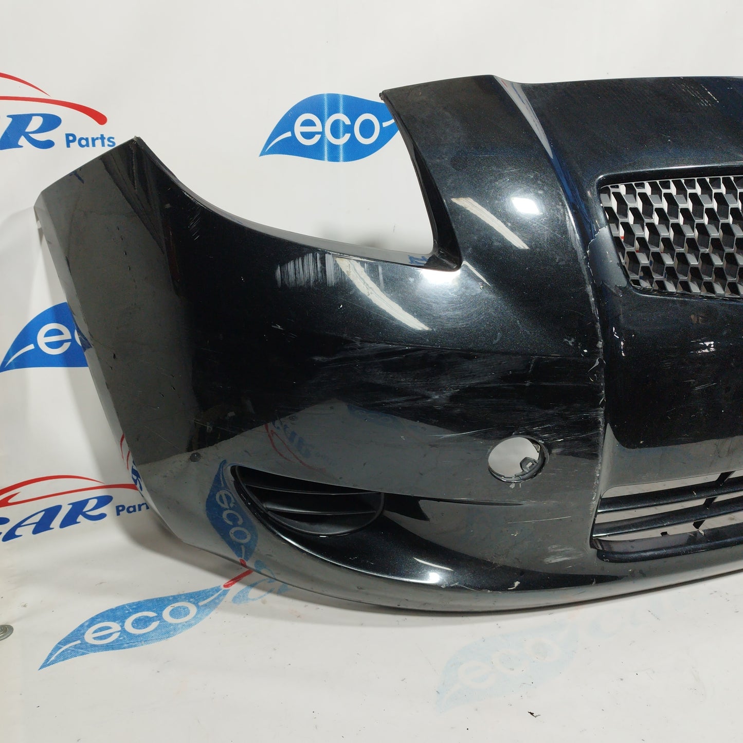 Black front bumper Toyota Yaris 2008 ecoAC5181