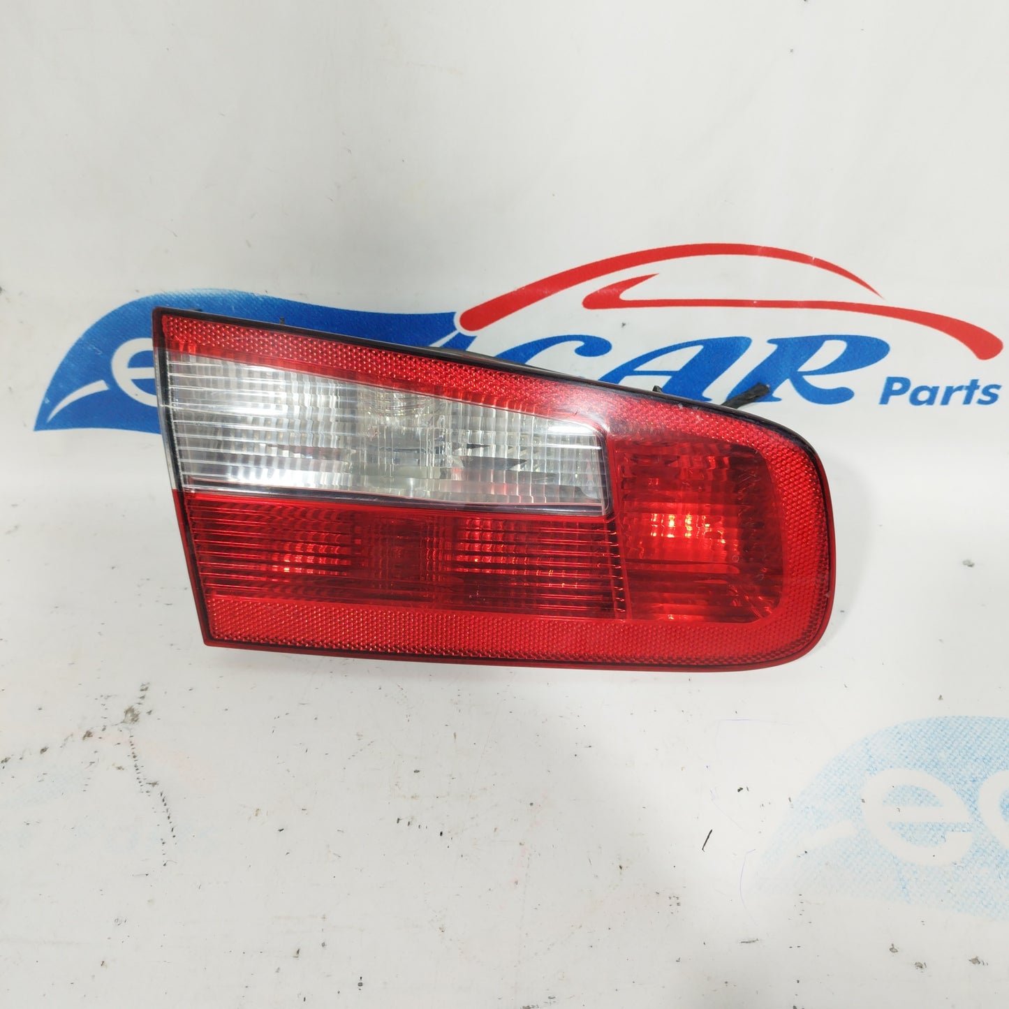 Internal rear left light Renault Laguna 2002 sedan code: 8200002475 ecoAC5236