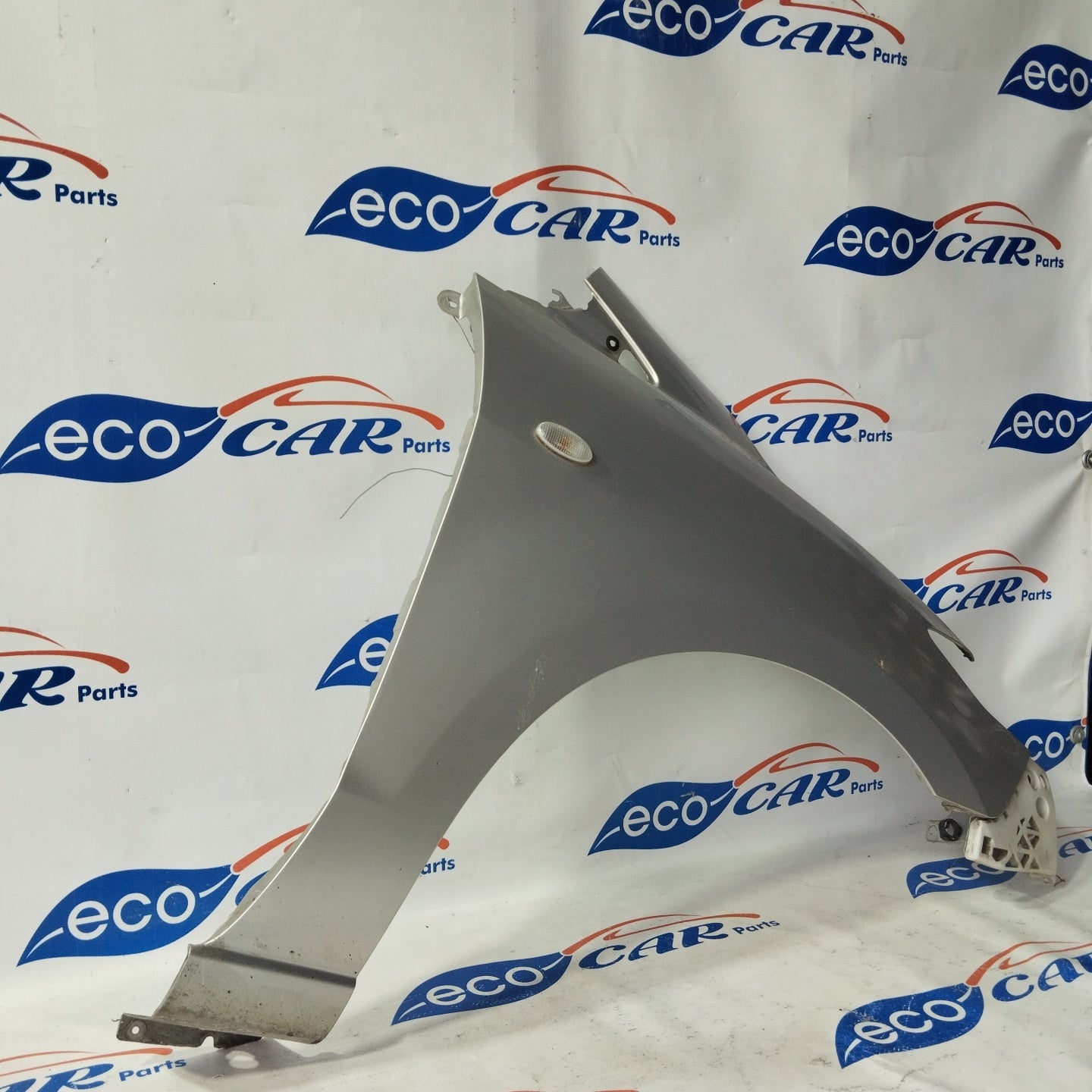 Mazda 5 2005 rechter Kotflügel, silbergrau ecoAG2894