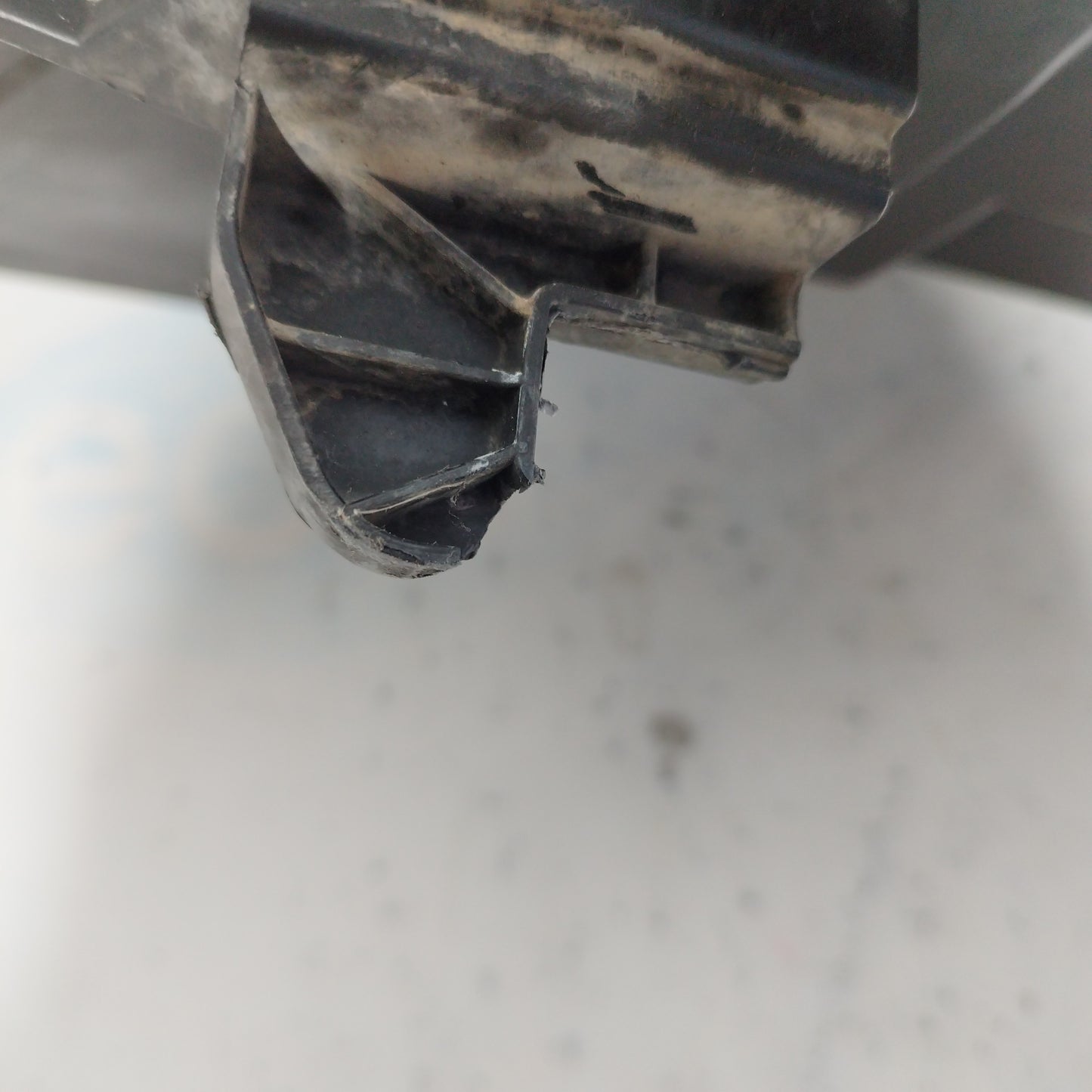 Fanale anteriore sx a led Opel Insignia 2014 fondo scuro codice: 13409906 ecoAC5297