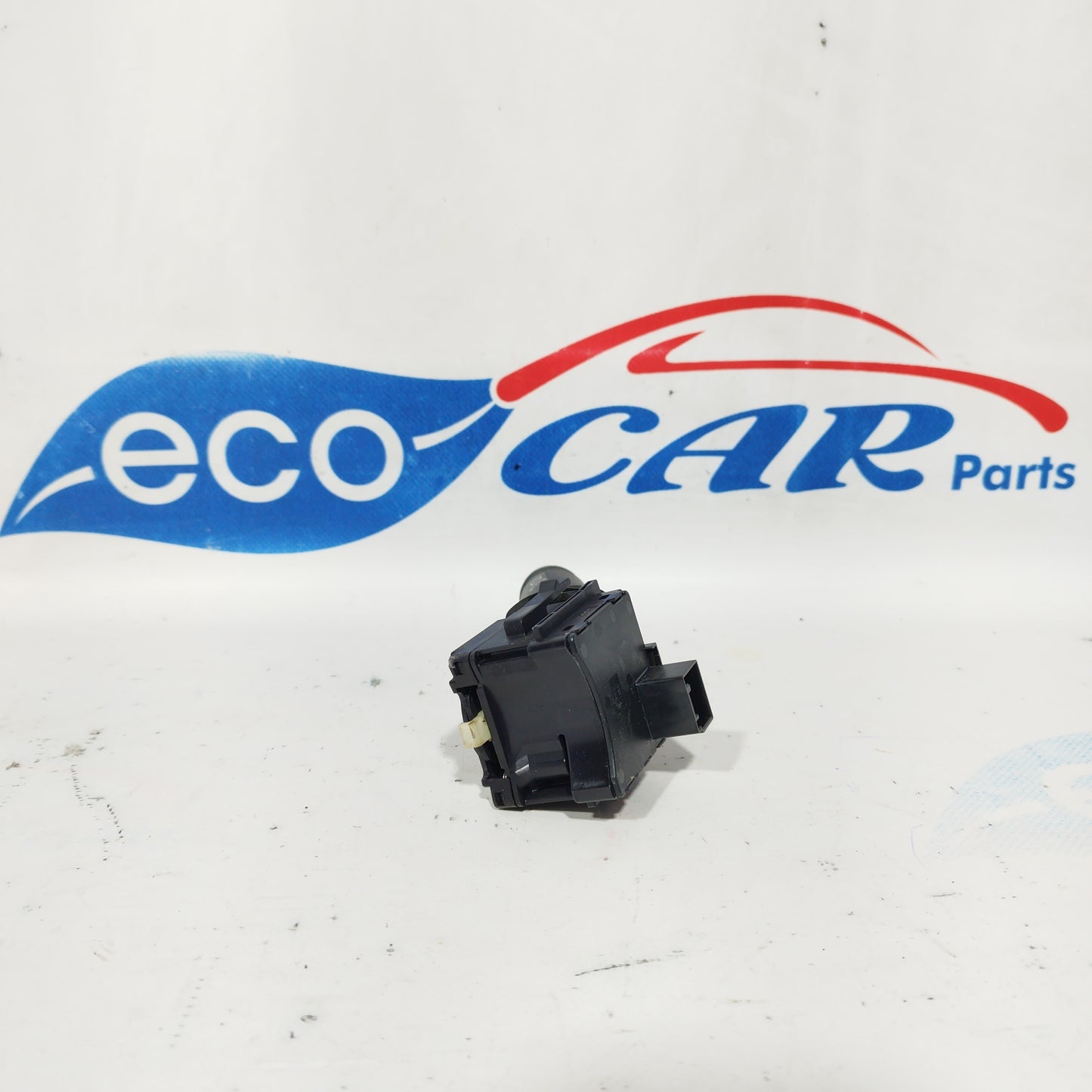 Opel Insignia 2014 headlight and indicator switch lever code: 95220563 ecoAC5307