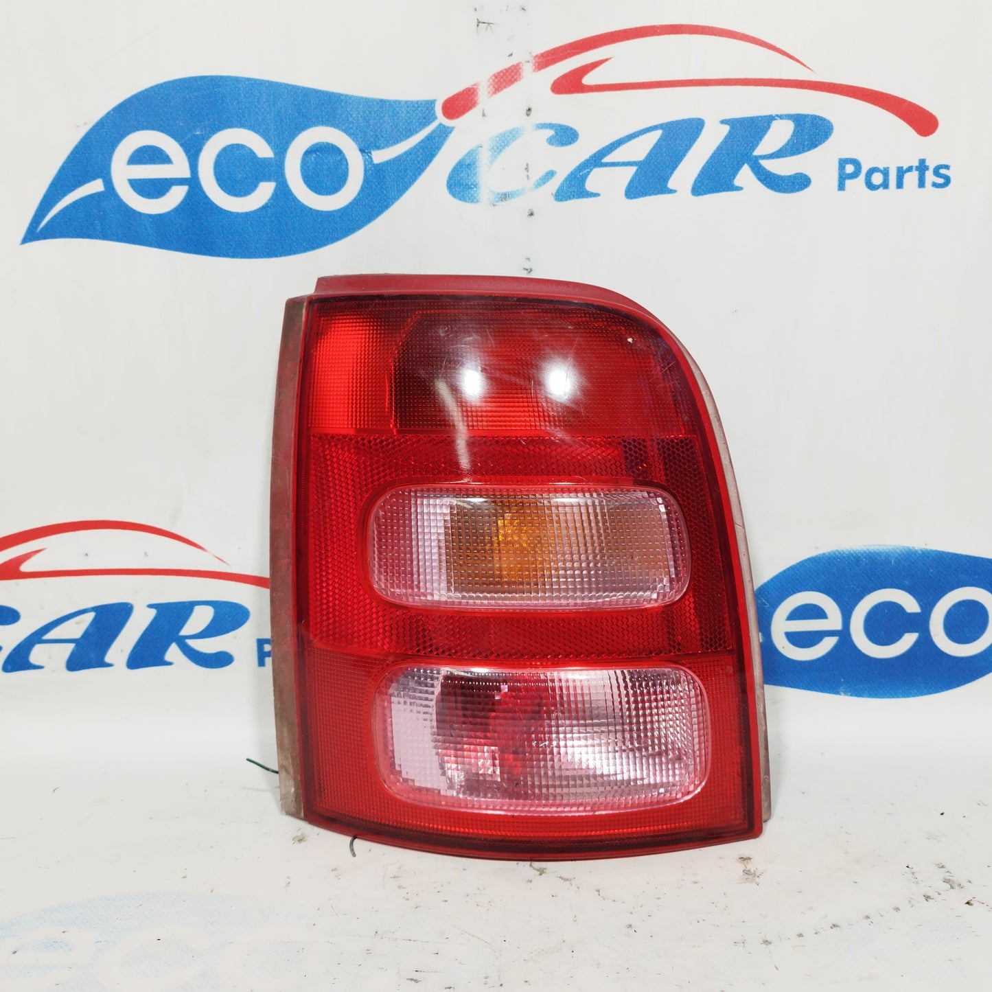 Linke Rückleuchte Nissan Micra K11 2002 Code: 265551F505 ecoAC5313