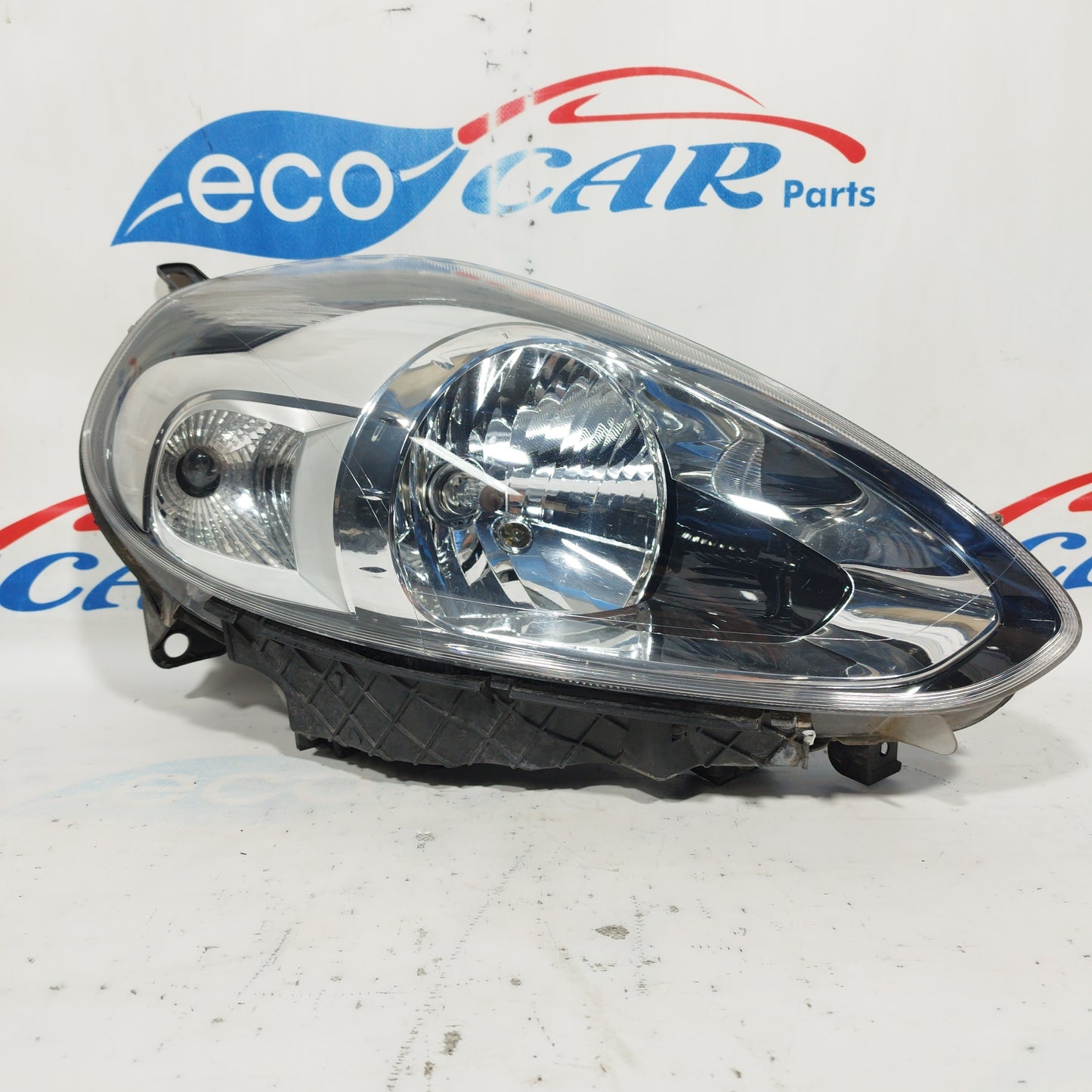 Fanale anteriore dx Fiat Punto evo 2013 spinotto viola e fondo scuro ecoAC5317