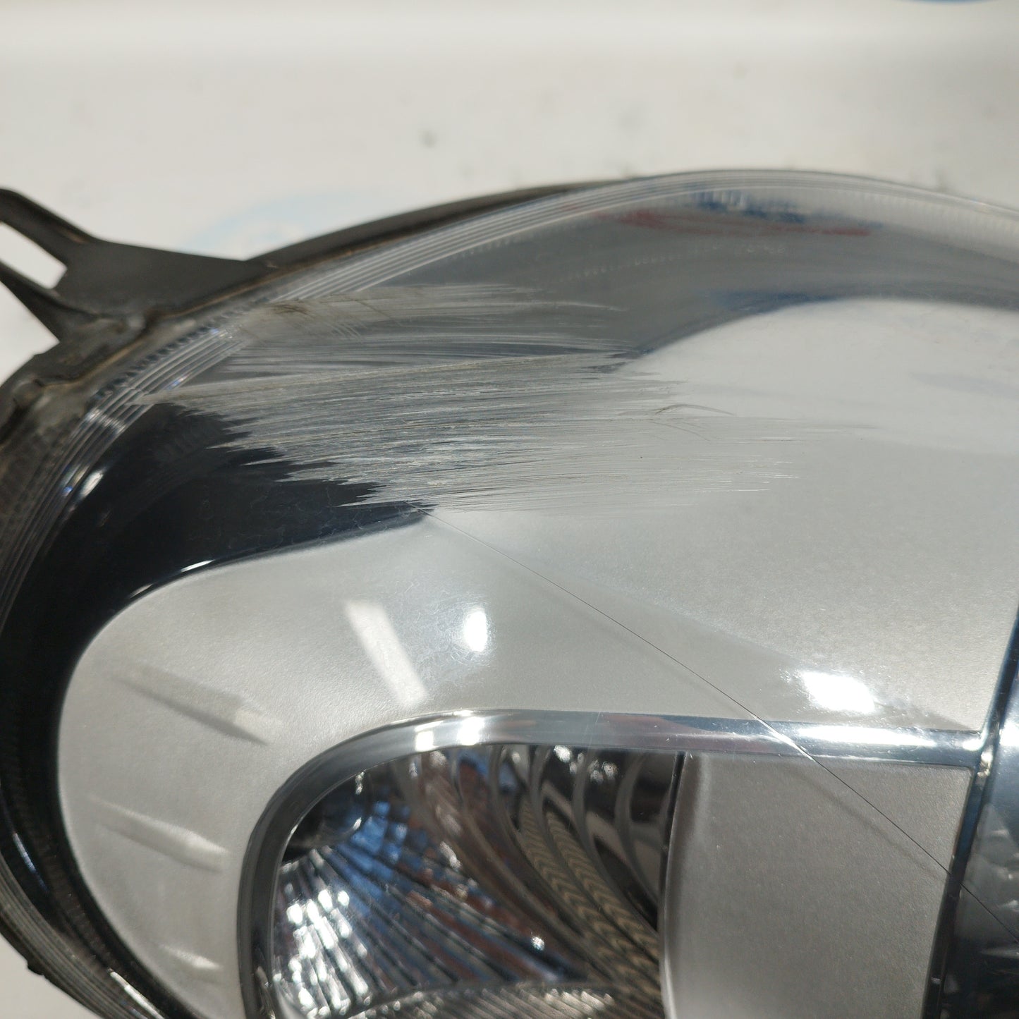 Fanale anteriore dx Fiat Punto evo 2013 spinotto viola e fondo scuro ecoAC5317