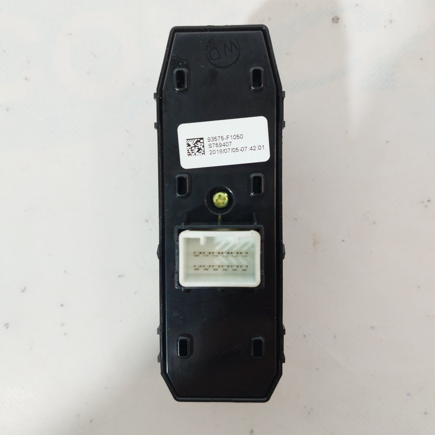 Pulsantiera anteriore dx Kia Sportage 2018 codice: 93575-F1050 ecoAC5409