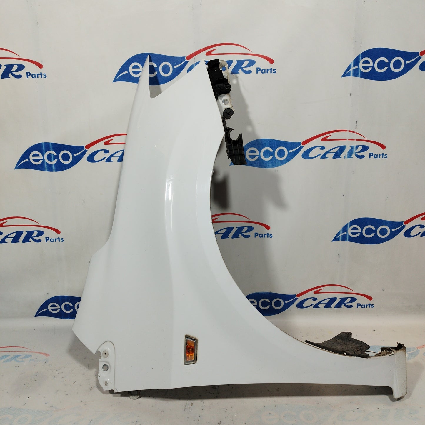 Weißer rechter Kotflügel Chevrolet Aveo 2011 ecoAC5415