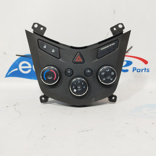 Chevrolet Aveo 2011 ecoAC5449 Manuelle Klimaanlagen-Bedieneinheit