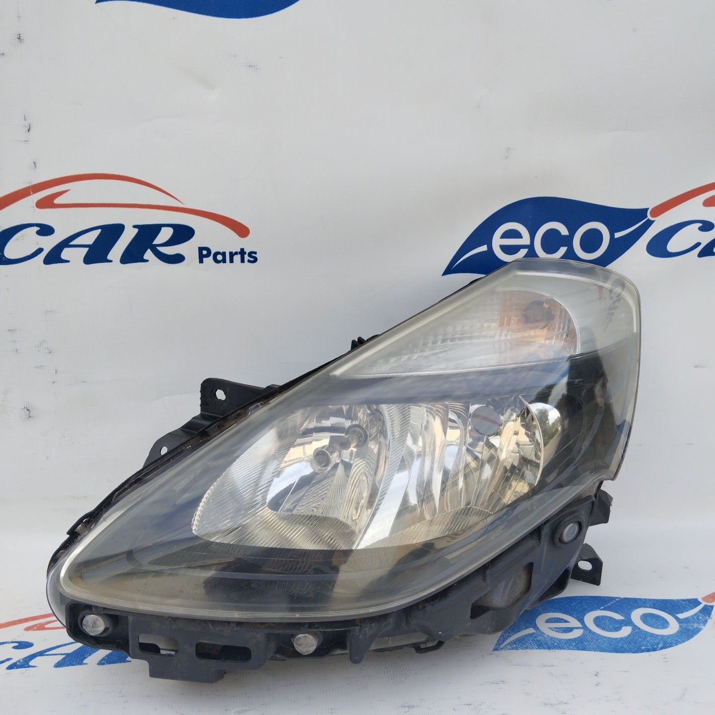 Left front light Renault Clio 2008 black background DEPO ecoAG3092