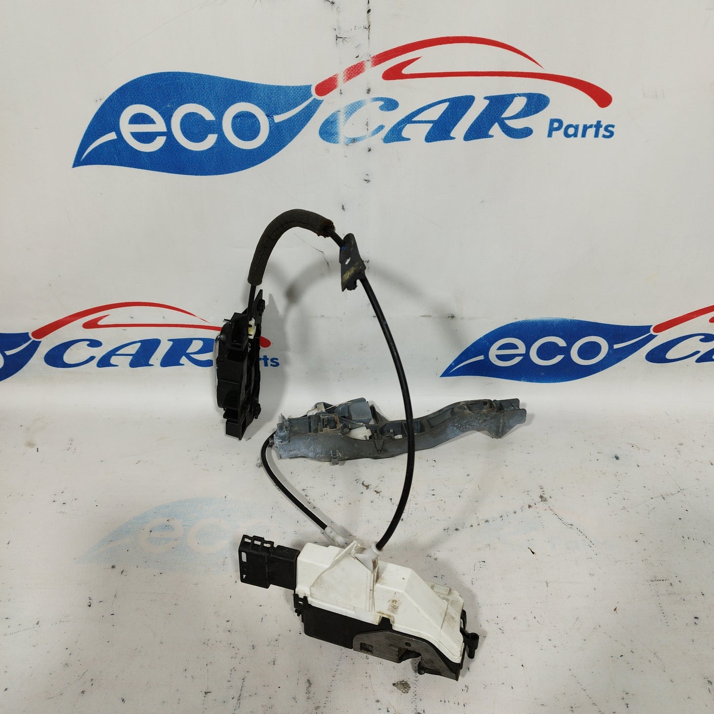 Cerradura delantera derecha Peugeot 5008 2009 6 pines ecoAC5529