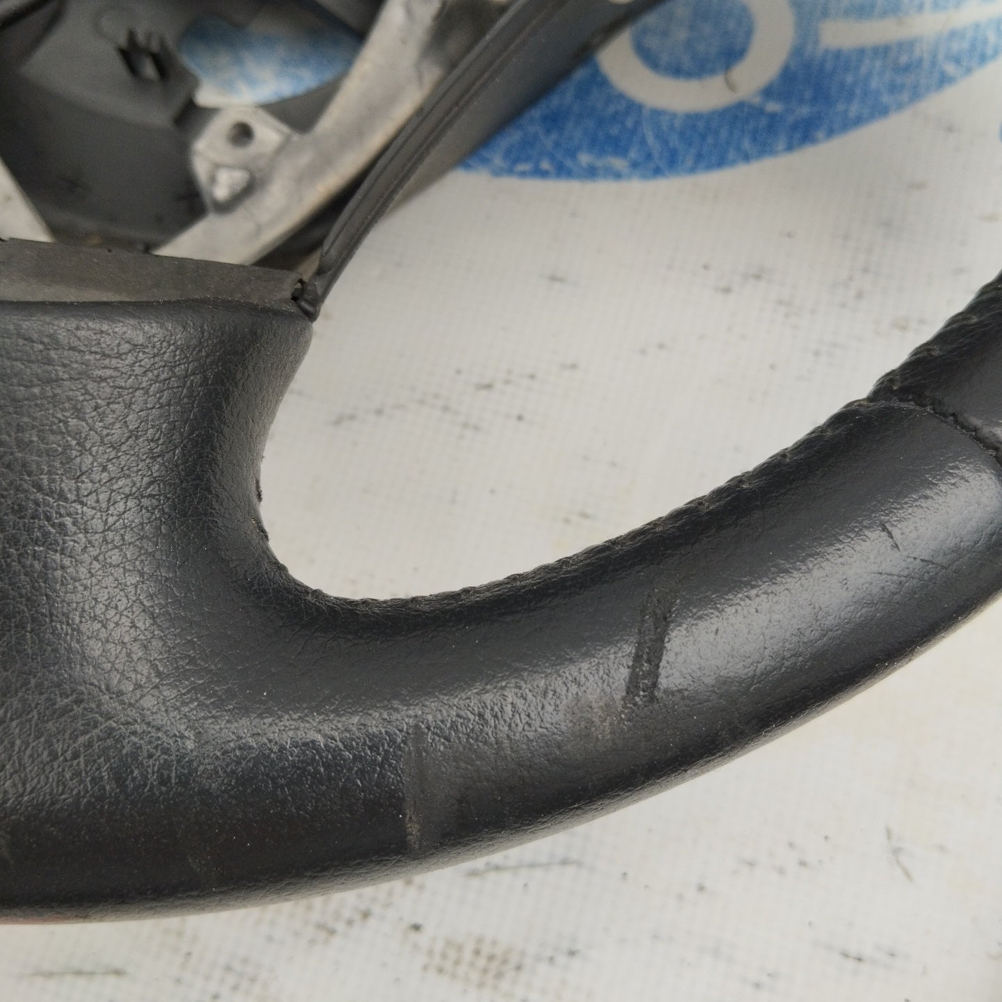 Steering wheel with controls Toyota Auris 2007 code: 607095202 ecoAG3117