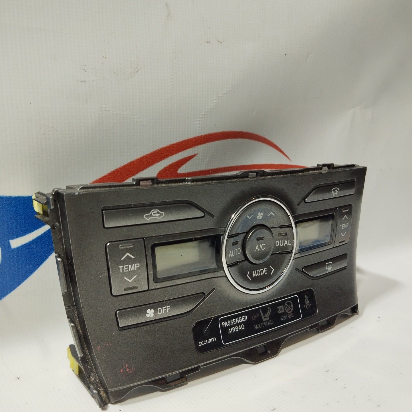 Climate control panel Toyota Auris 2007 code: 55900-02220-b ecoAG3127