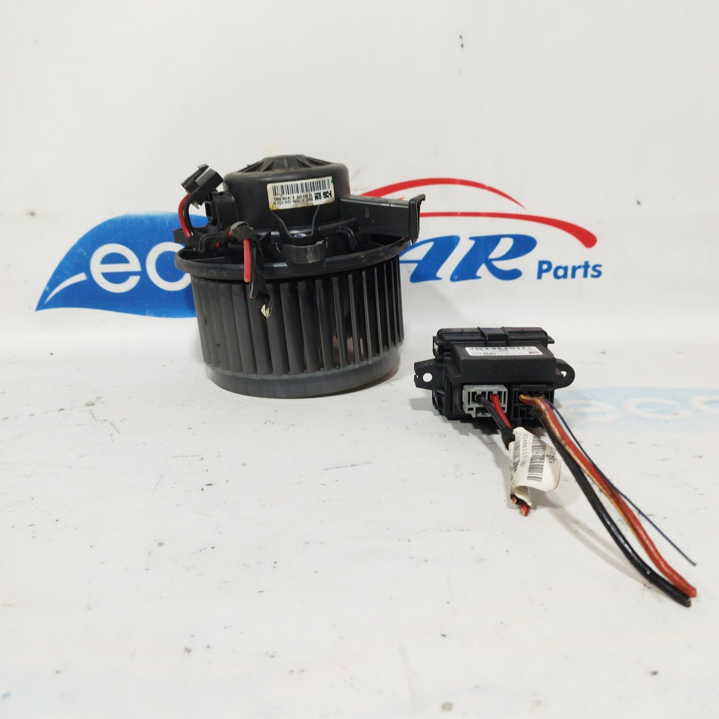 Interior heater fan Opel Insignia 2014 2 PIN code: 13263279B ecoAC5582