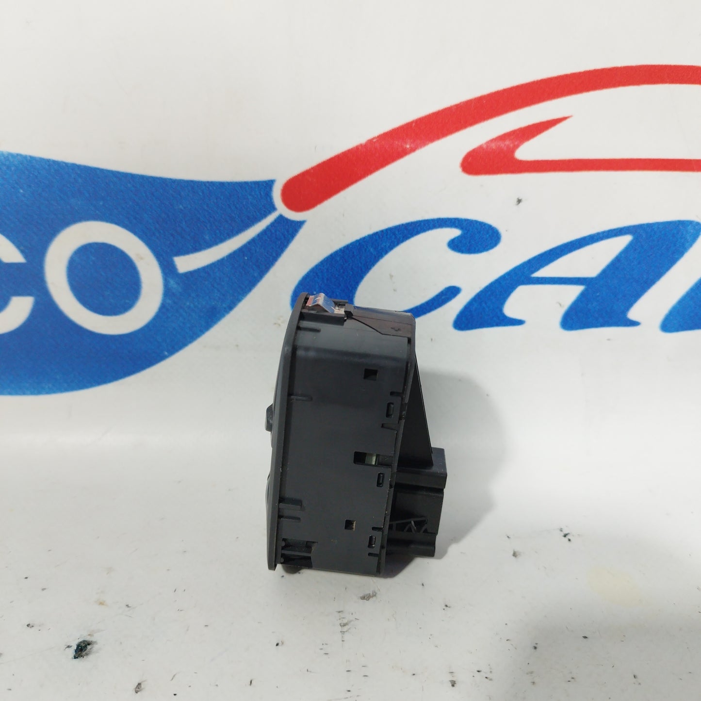 Pulsantiera anteriore sx 2 tasti Opel Corsa D 2010 codice: 13258521Aa ecoAC5637