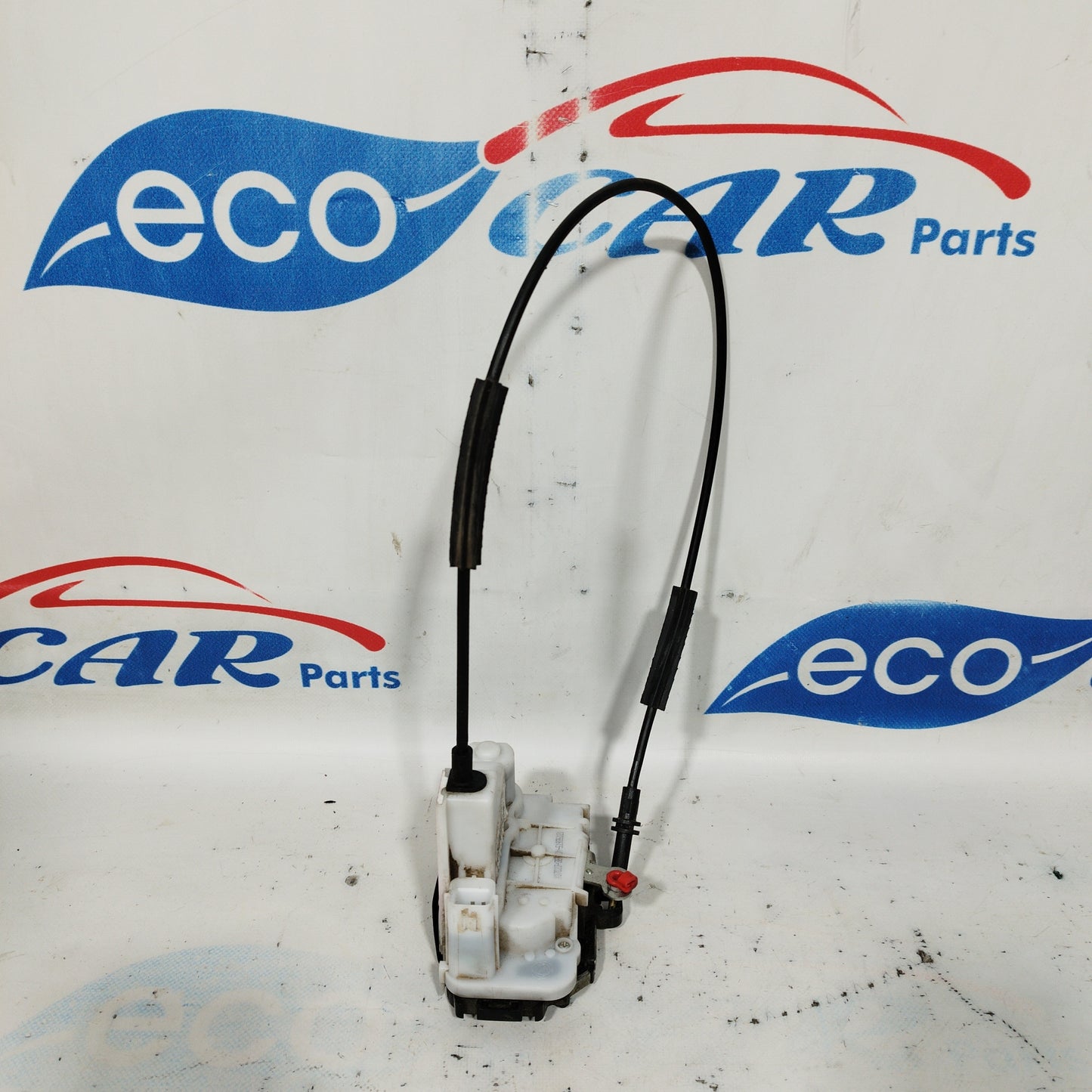 Right lock Fiat 500 2010 4 pin code: 52041737 ecoAC5639