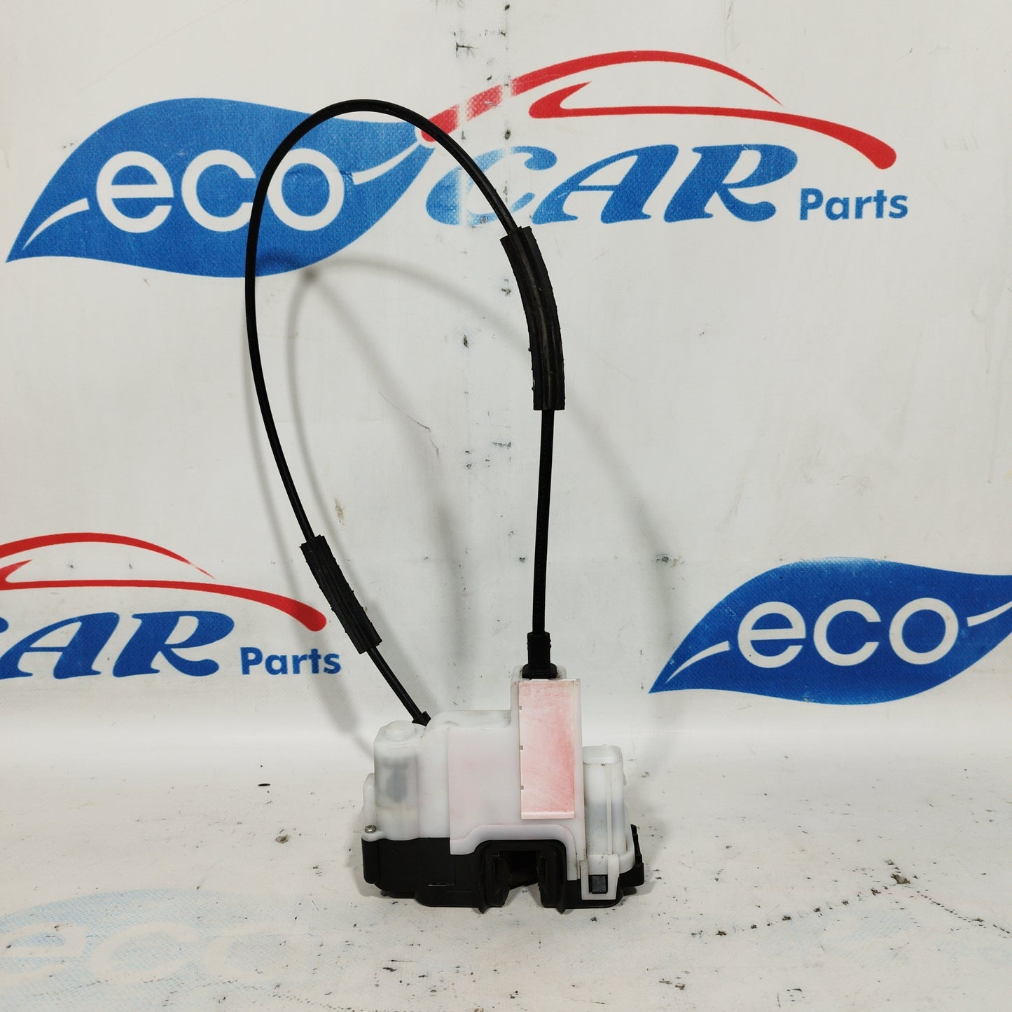 Right lock Fiat 500 2010 4 pin code: 52041737 ecoAC5639