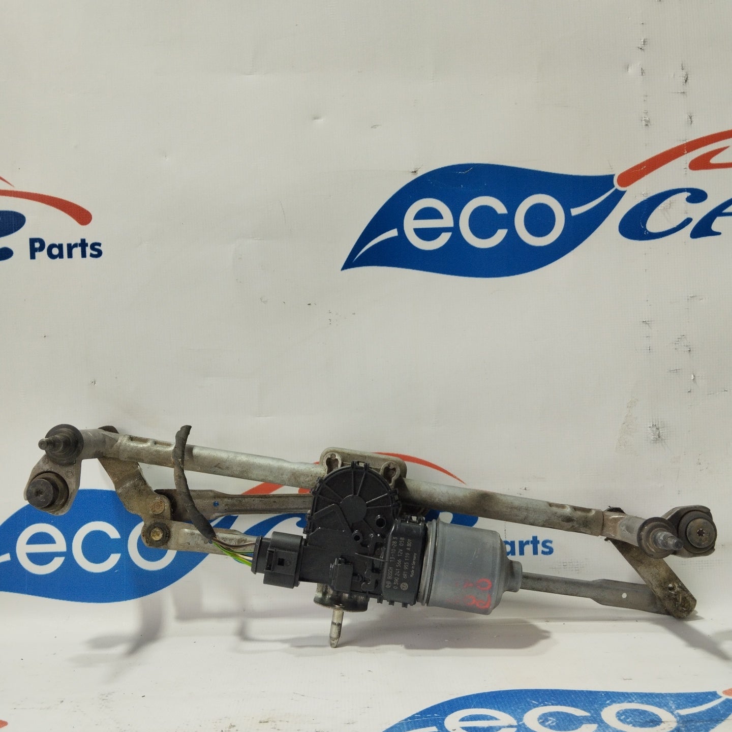 Front windshield wiper motor Volkswagen Polo 2014 code: 0390241566 ecoAG3199