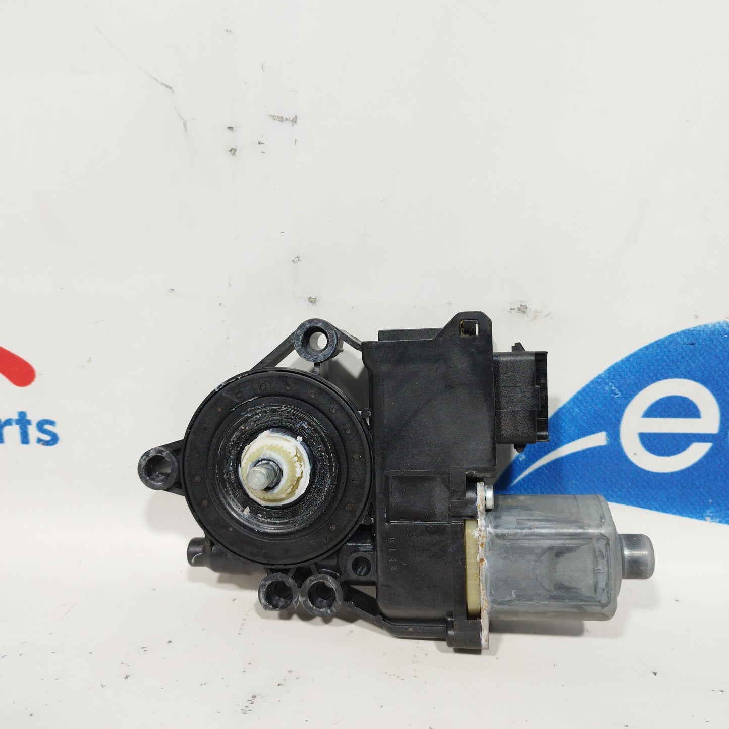 Motorino alzavetro anteriore sx Kia Venga 2012 codice: 82450-1p010 ecoAC5646