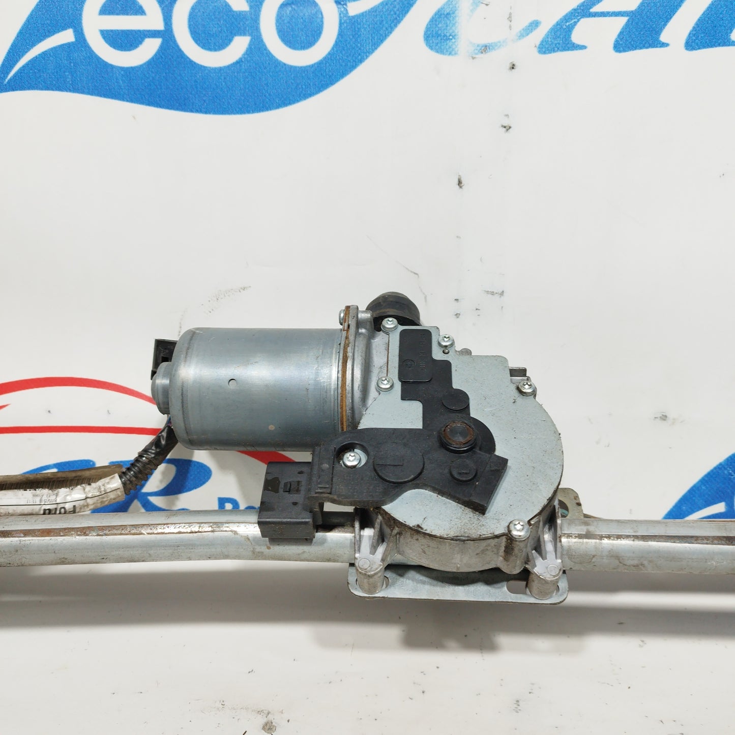 Front windshield wiper motor Ford C-Max 2012 code: W16333 4 pin ecoAC5661